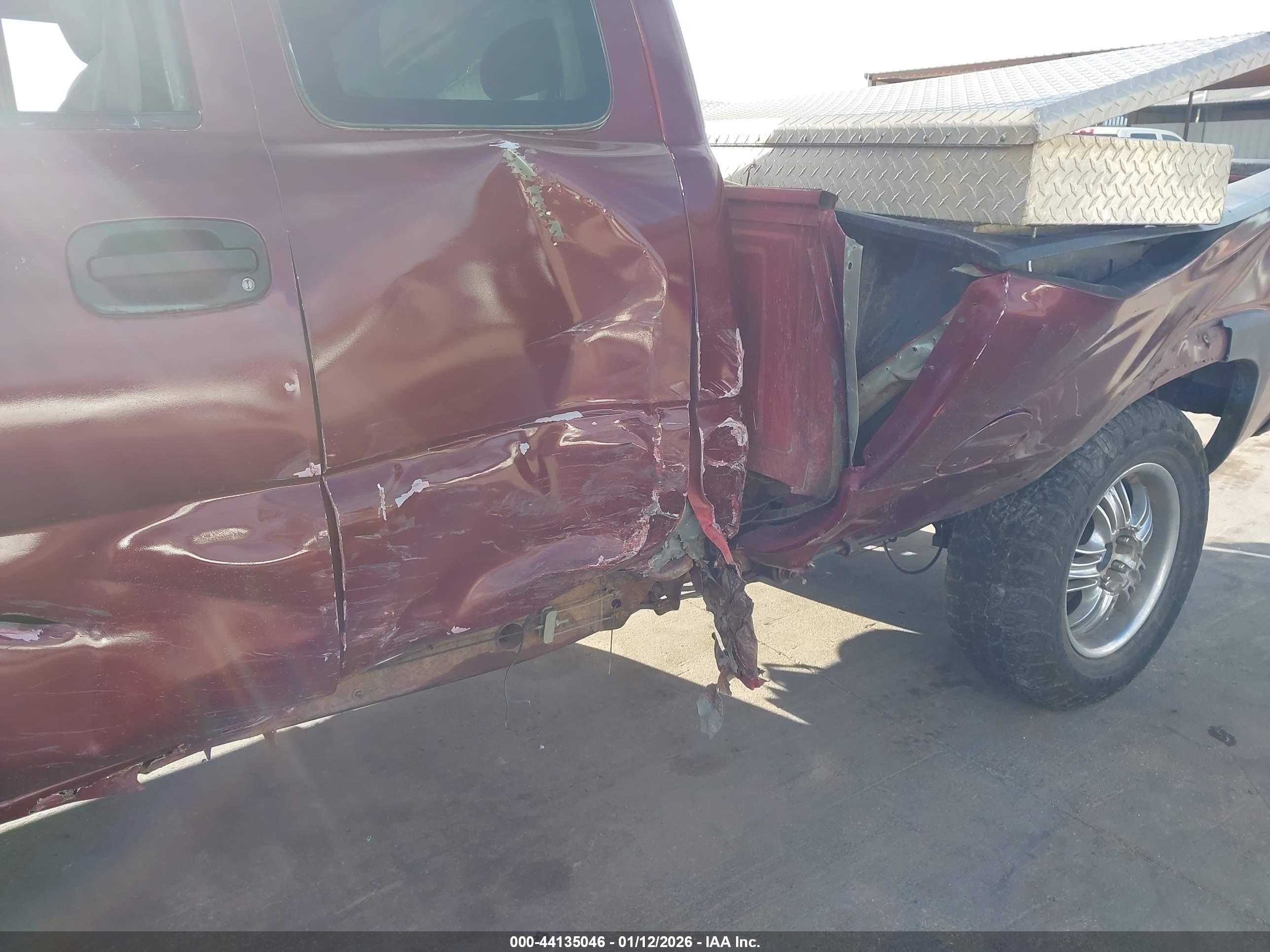 CHEVROLET SILVERADO image 6