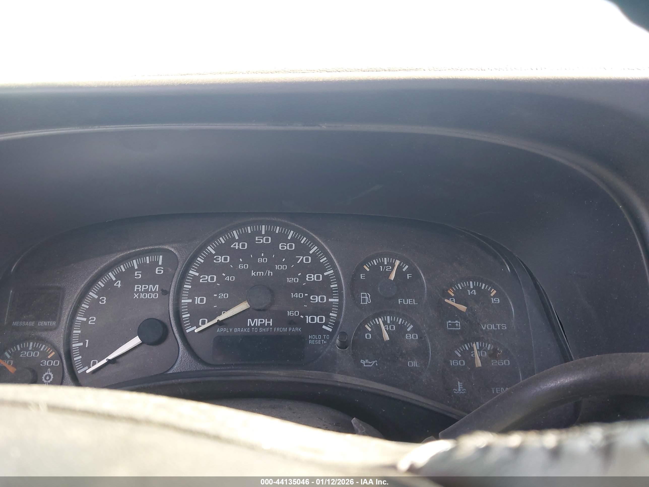 CHEVROLET SILVERADO image 7