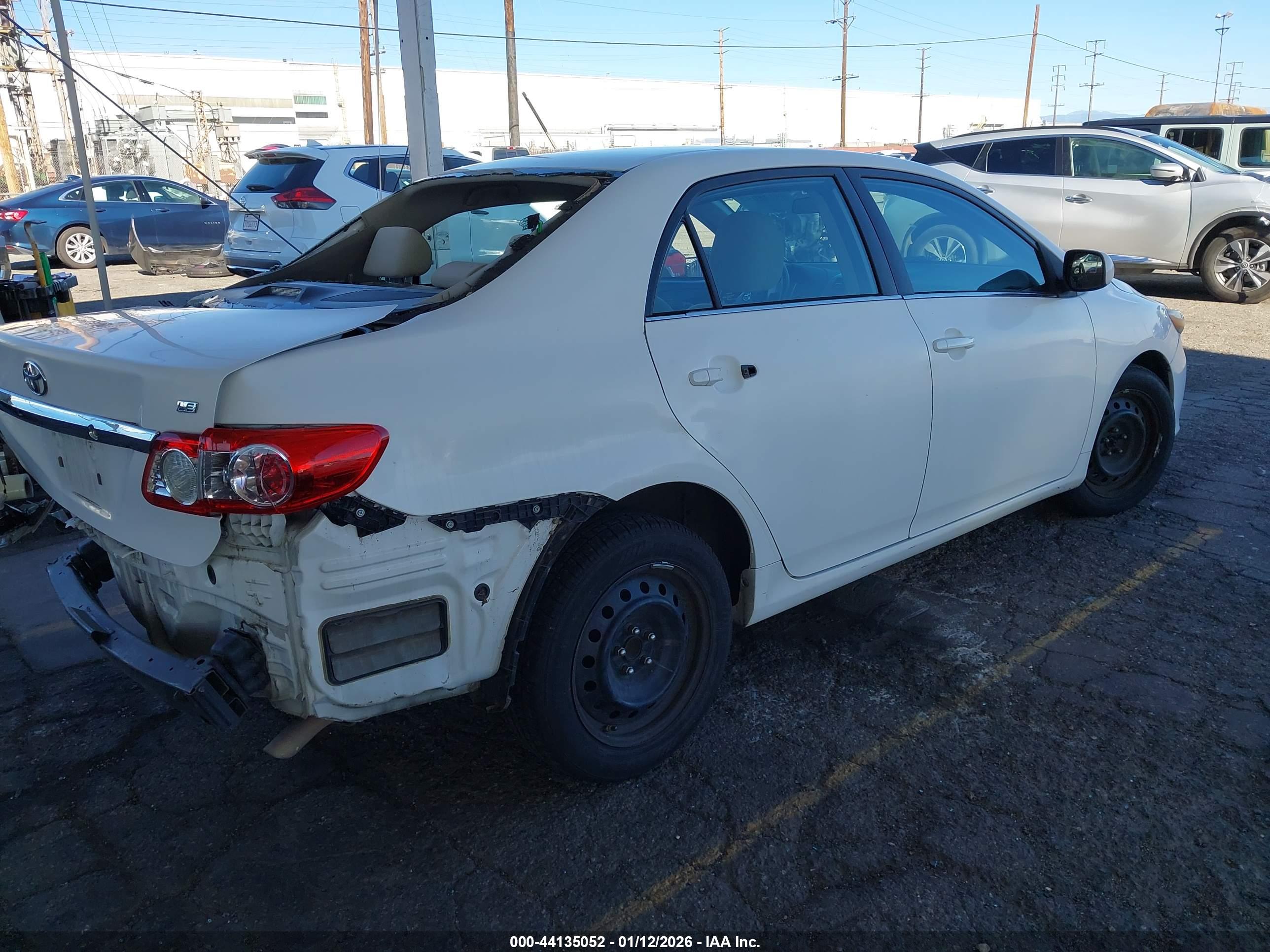 TOYOTA COROLLA image 4