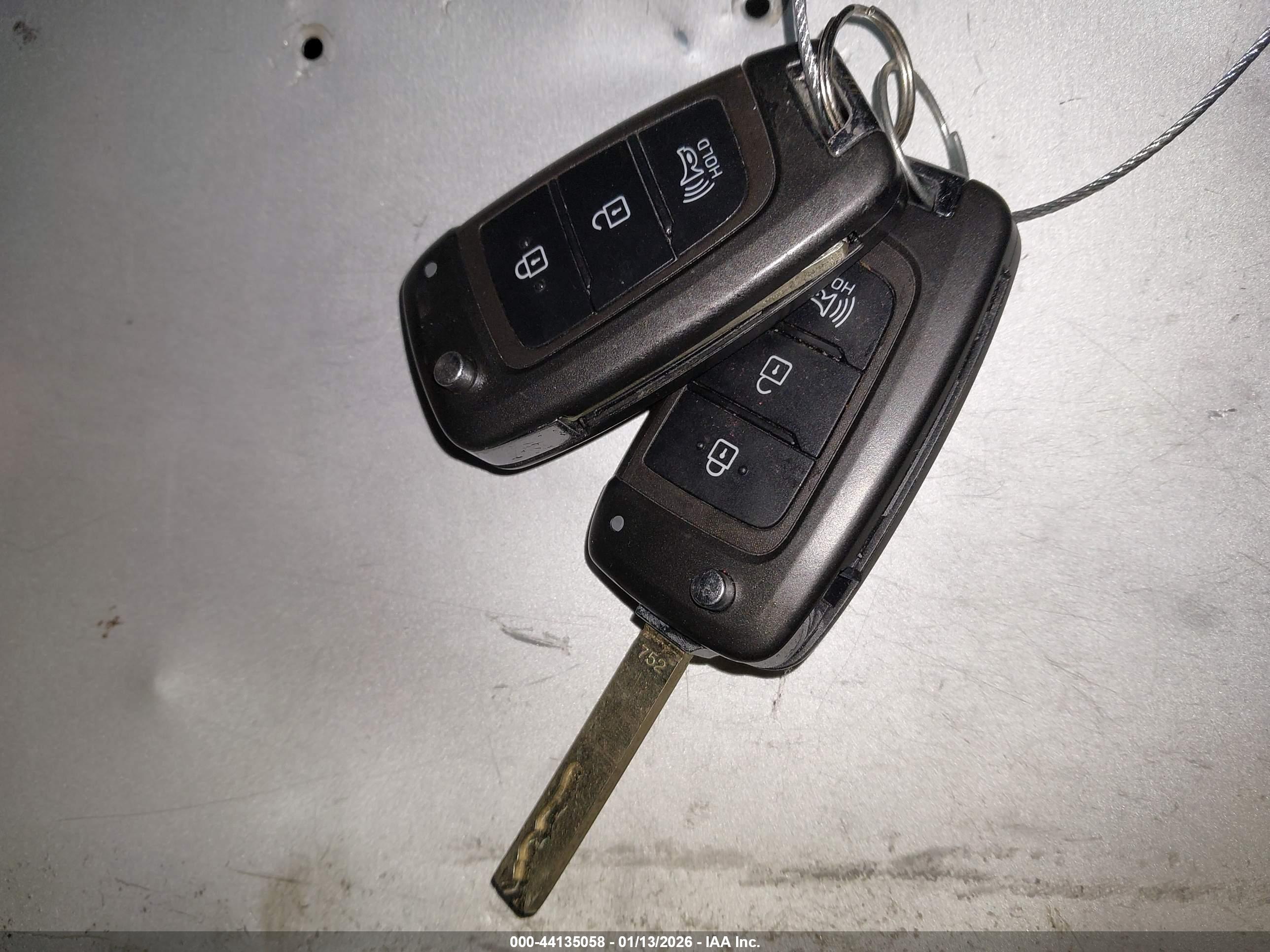 HYUNDAI VENUE image 11