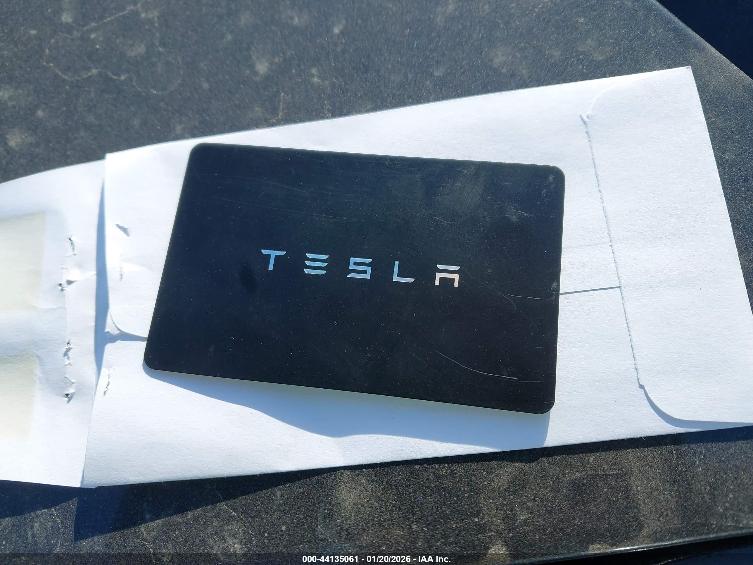 TESLA MODEL image 11