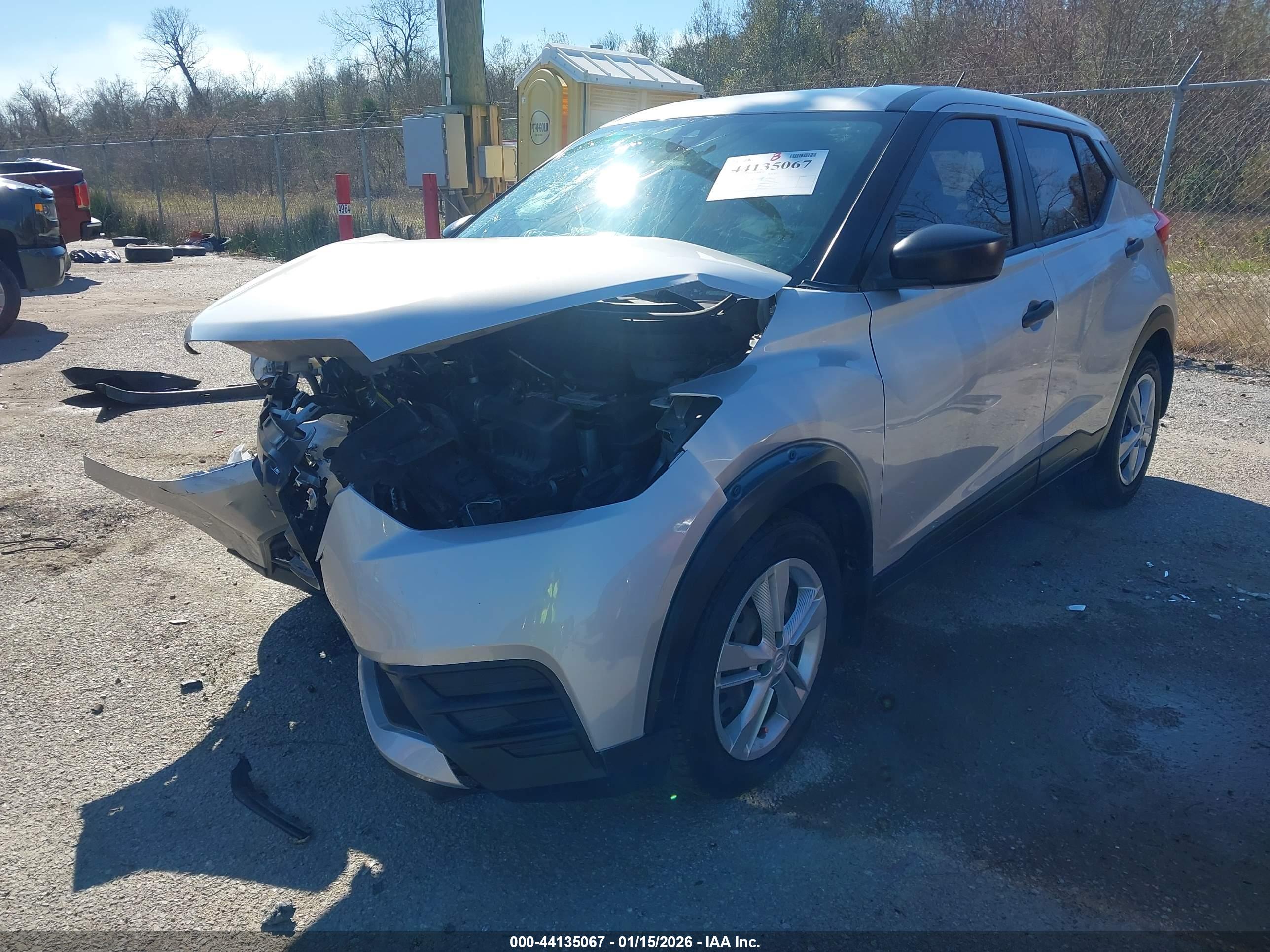 NISSAN KICKS image 2