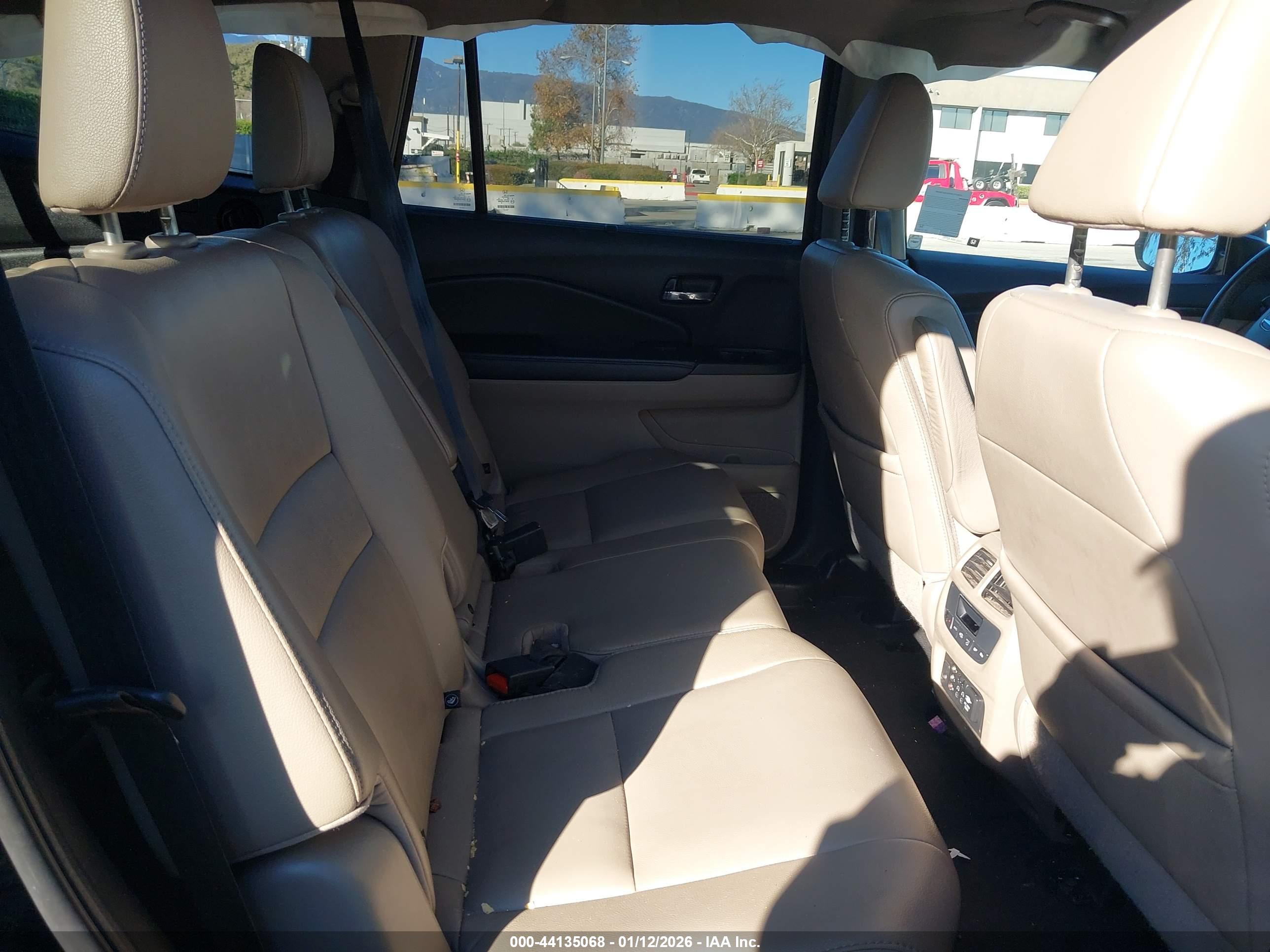 HONDA PILOT image 8