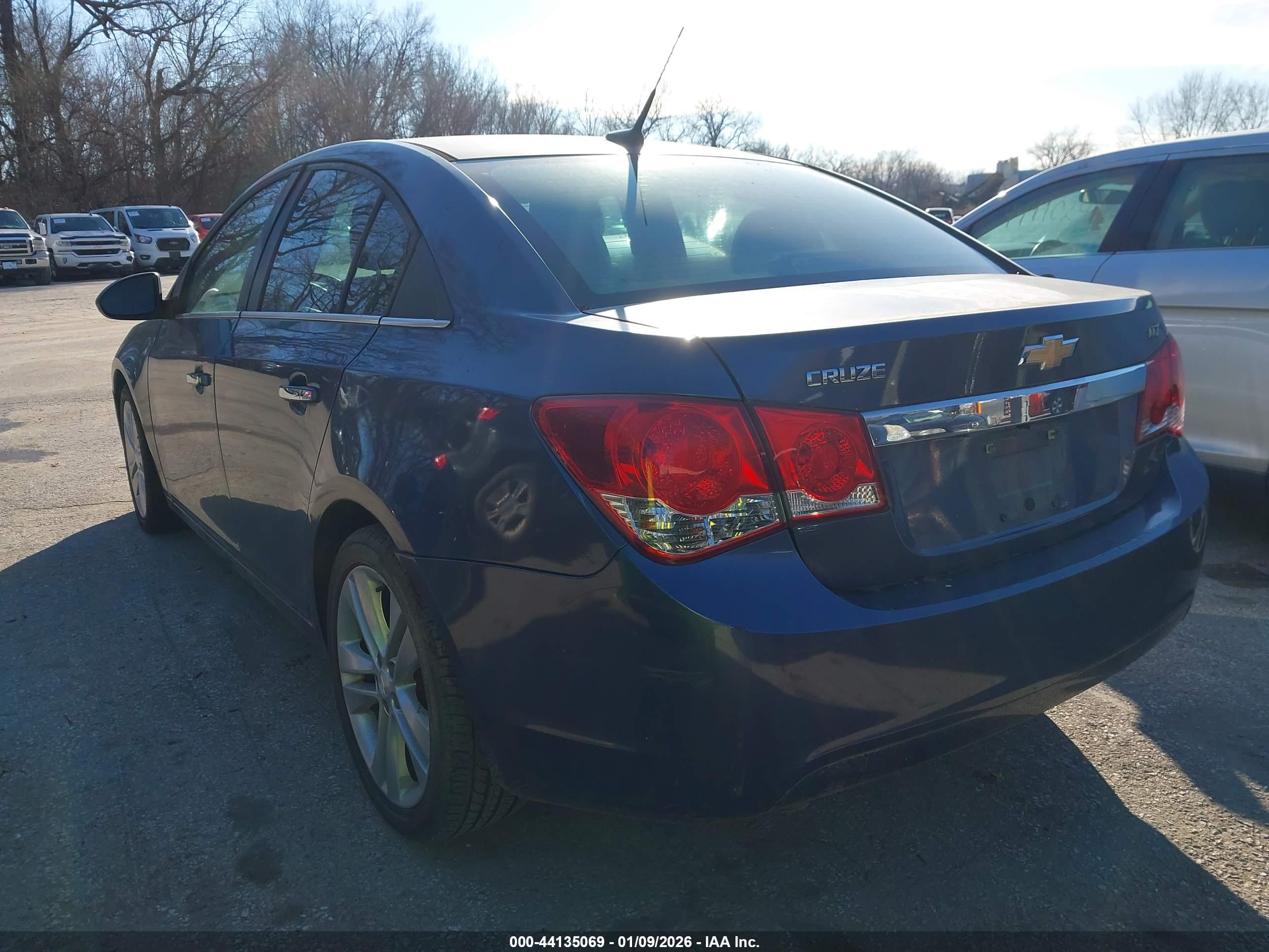 CHEVROLET CRUZE image 3