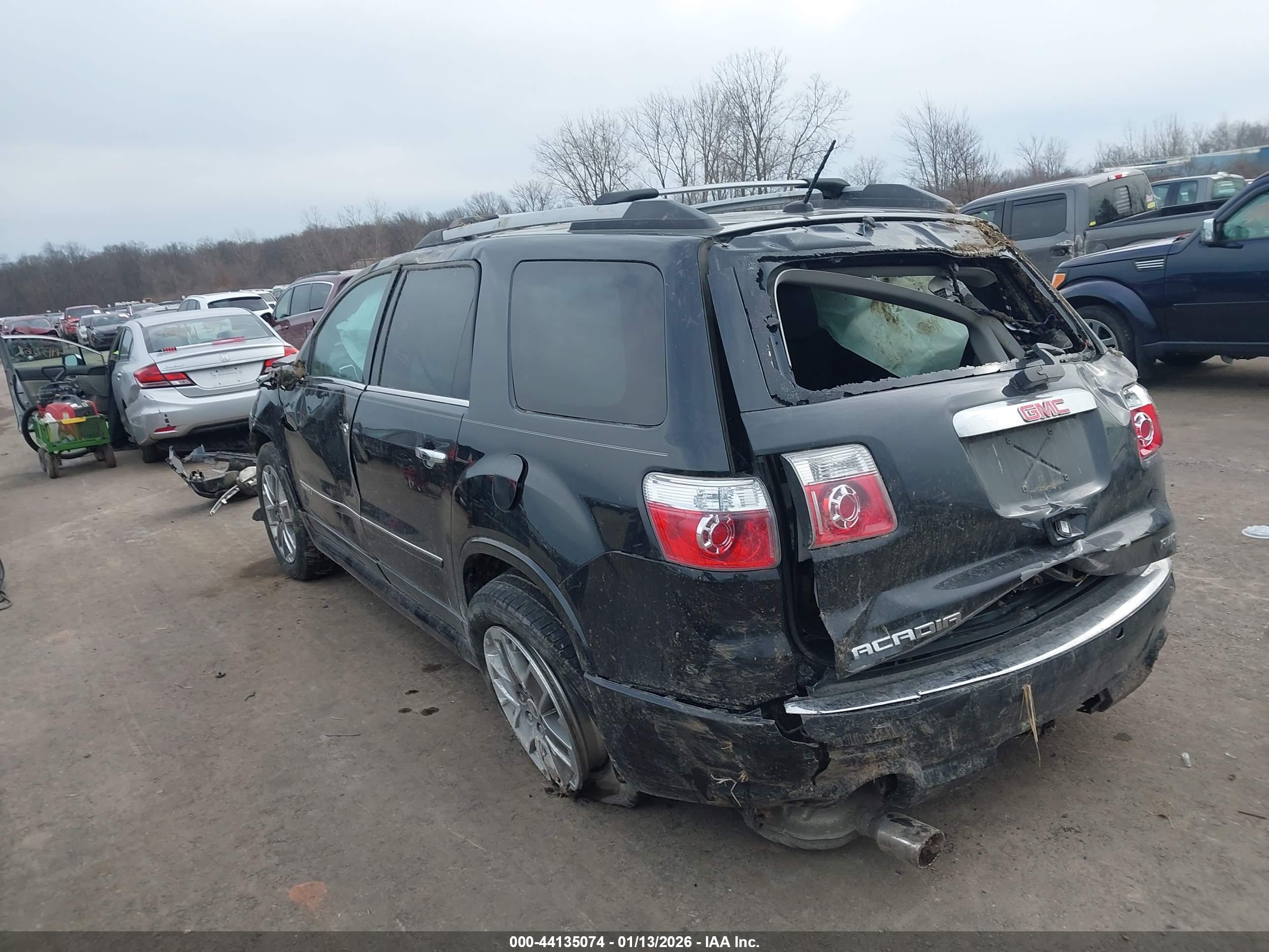 GMC ACADIA image 3