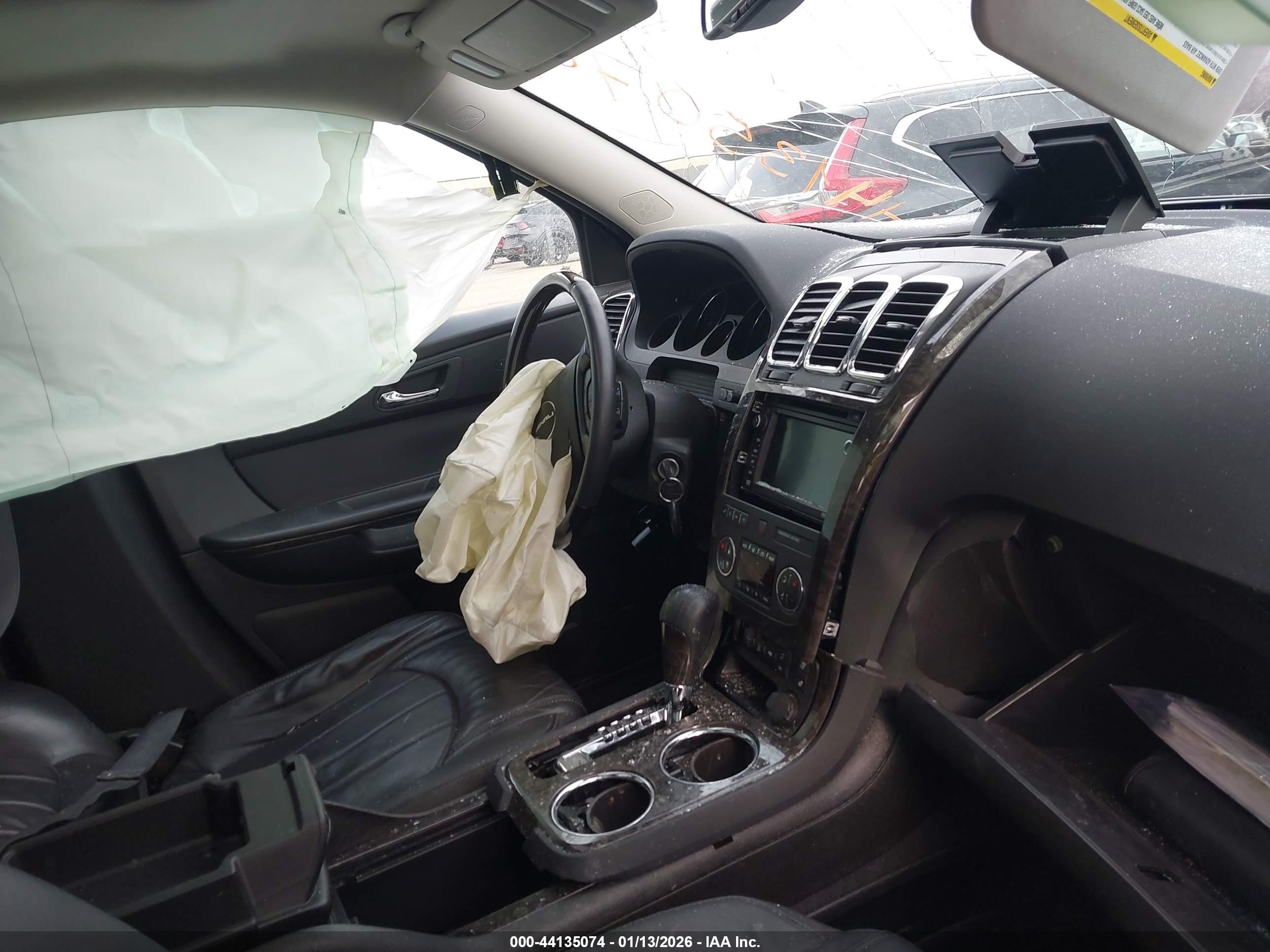 GMC ACADIA image 5