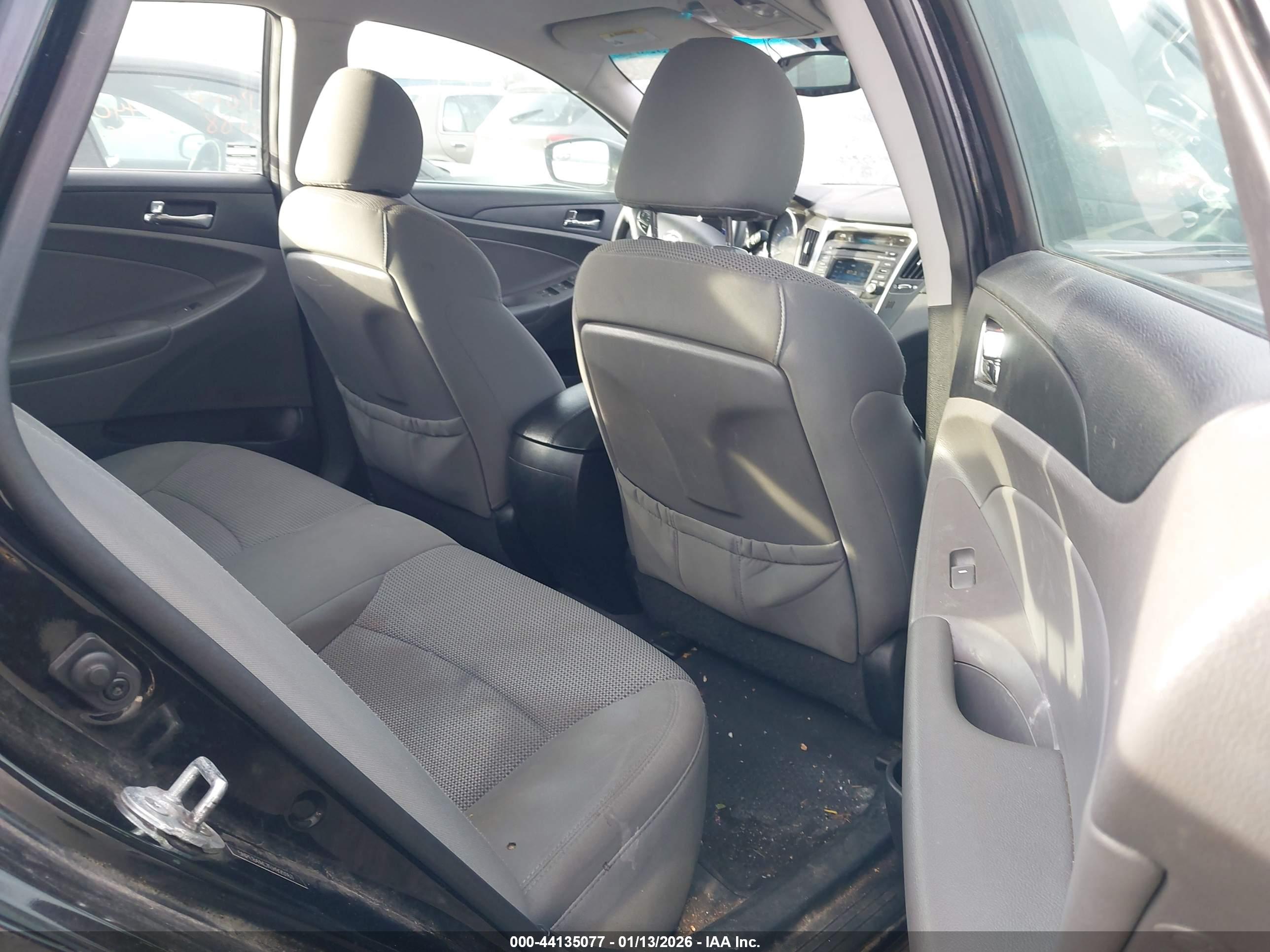 HYUNDAI SONATA image 8