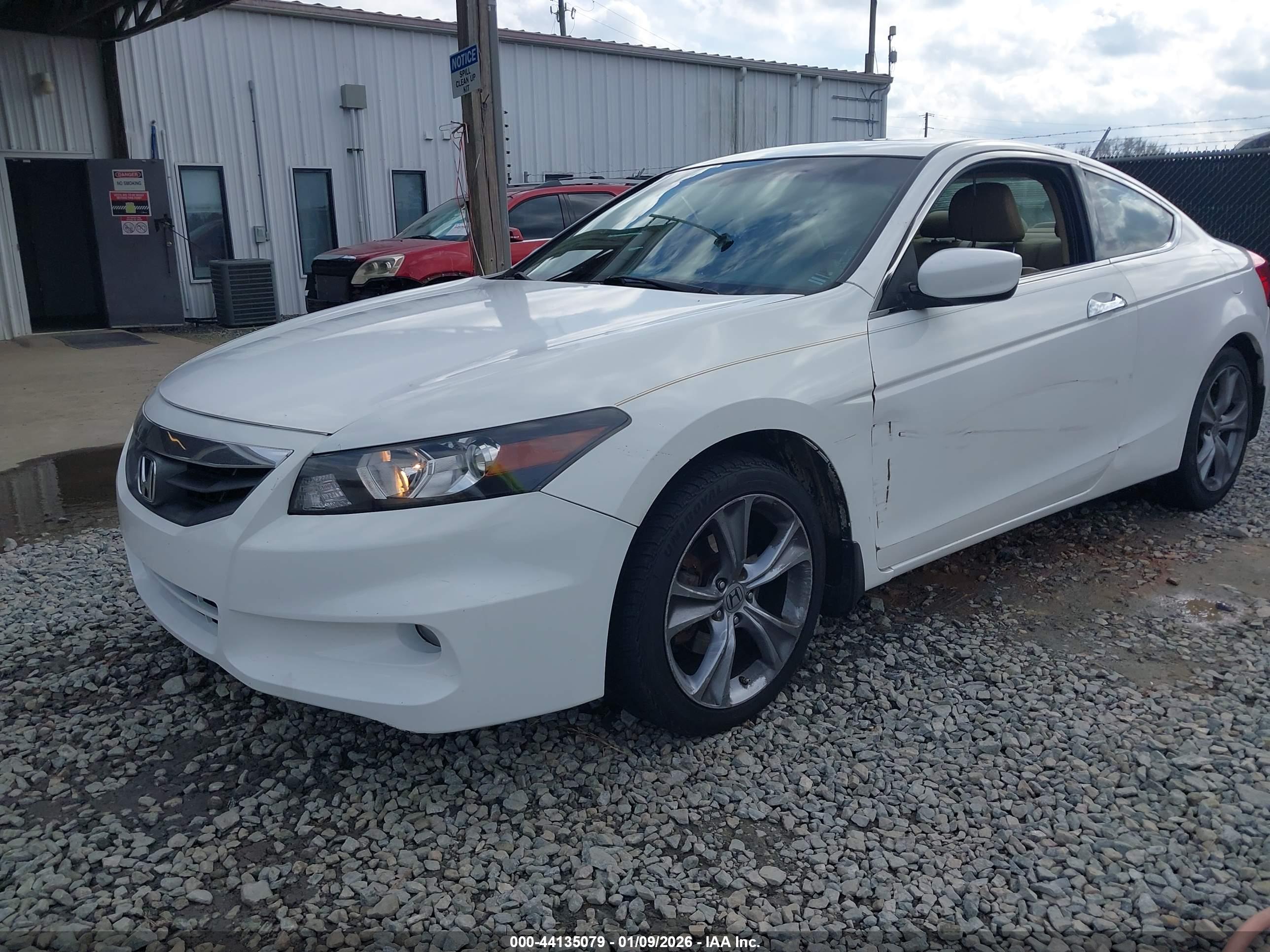 HONDA ACCORD image 2