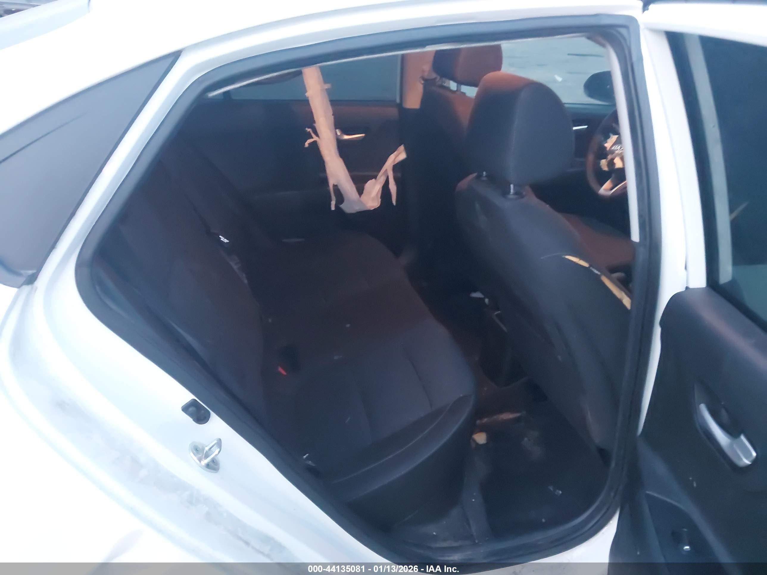 KIA RIO image 8
