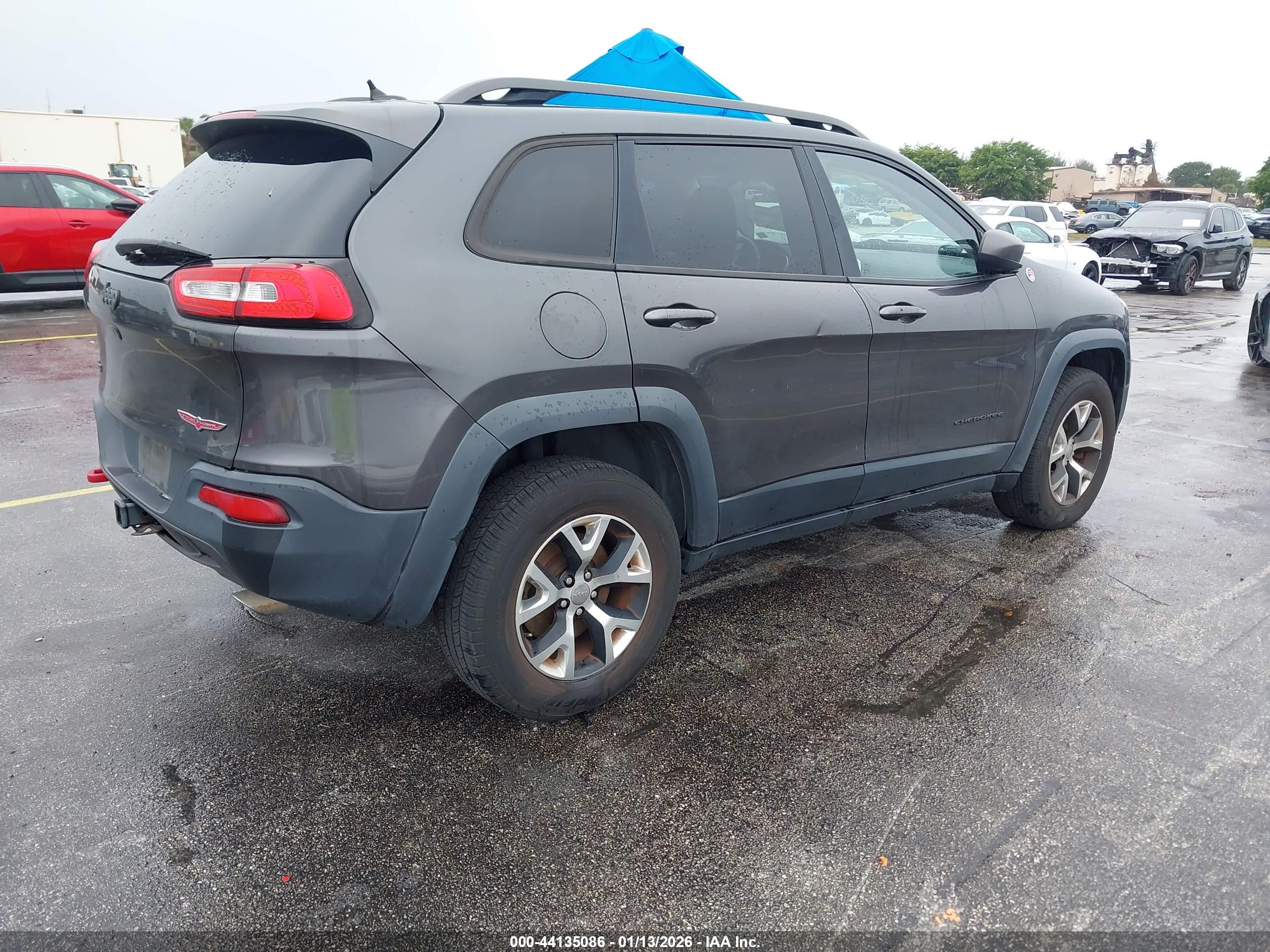 JEEP CHEROKEE image 4