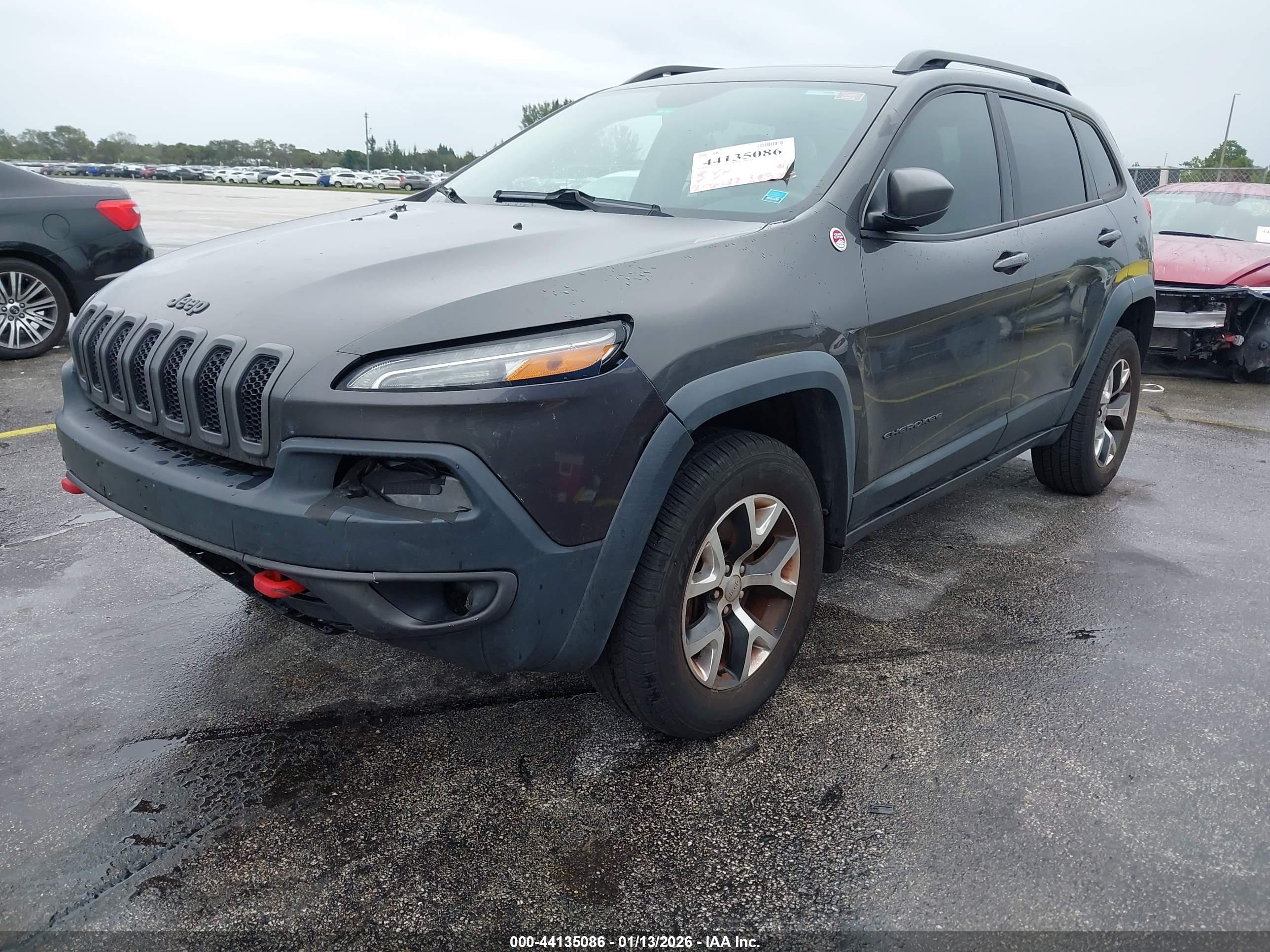 JEEP CHEROKEE image 6