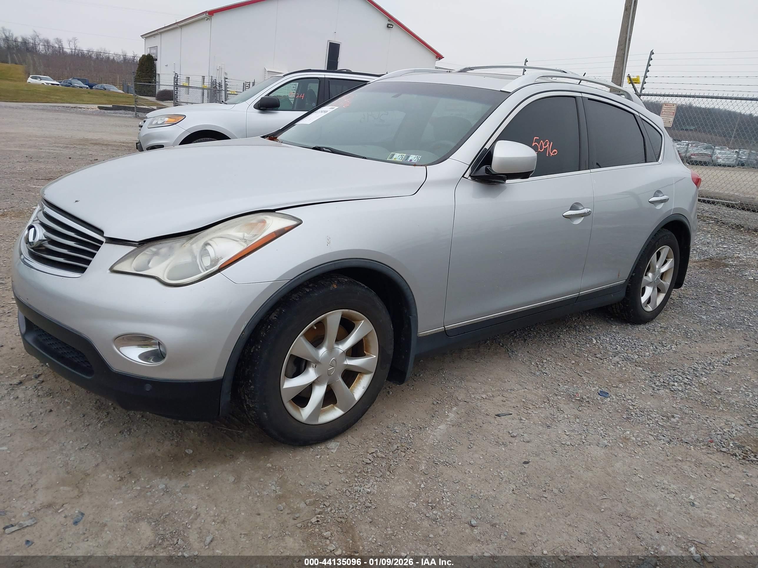INFINITI EX35 image 2