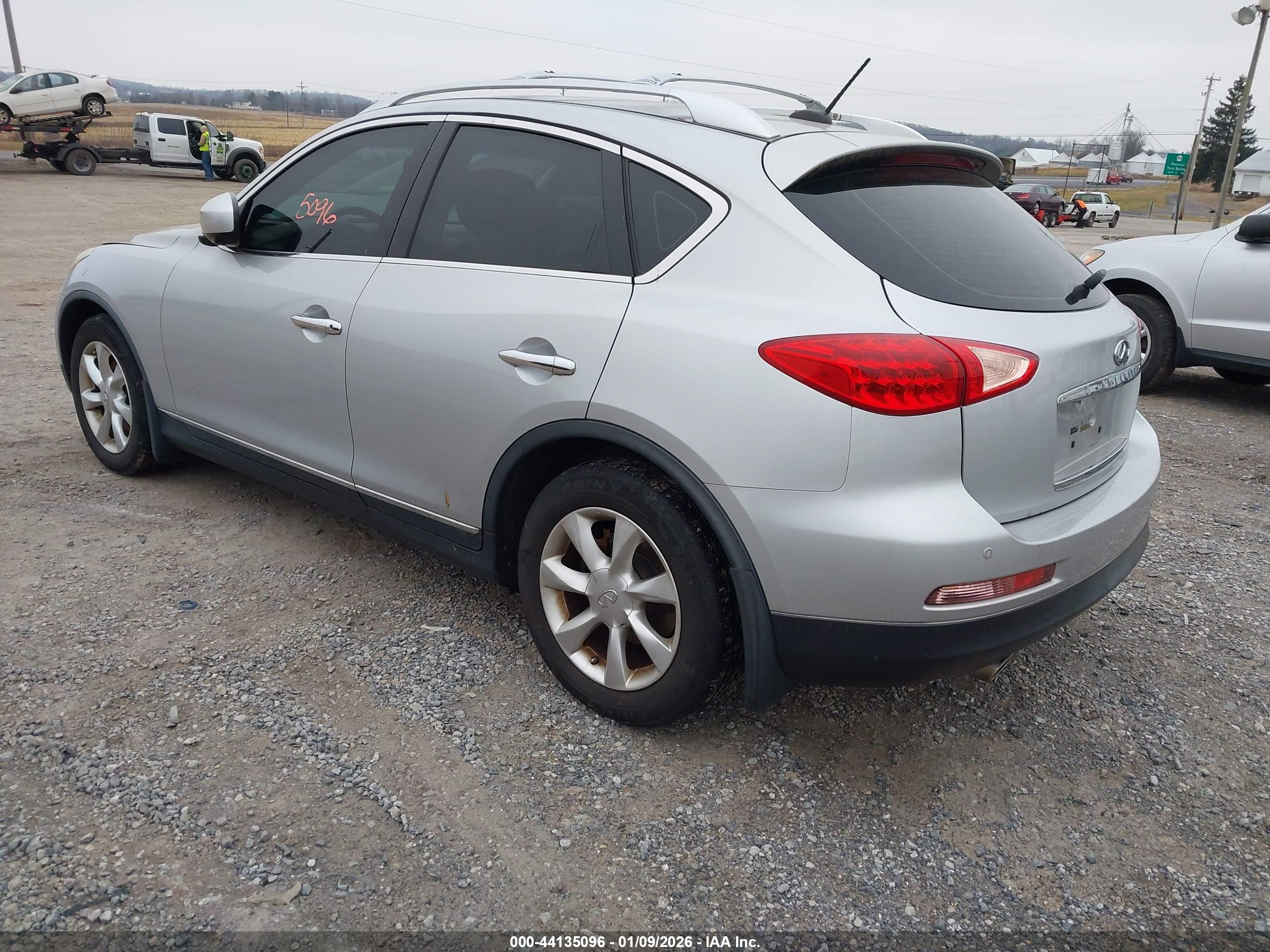INFINITI EX35 image 3