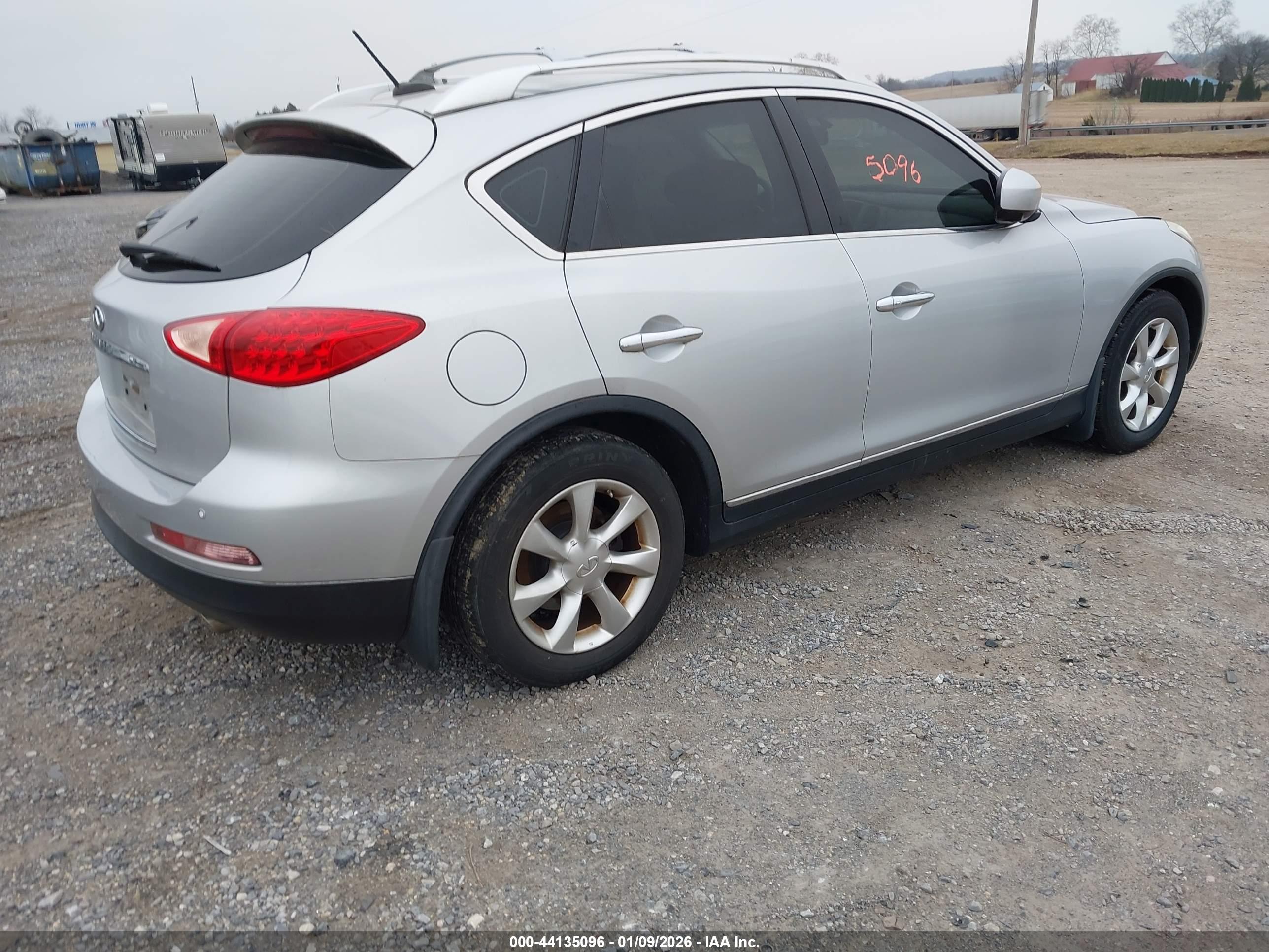 INFINITI EX35 image 4