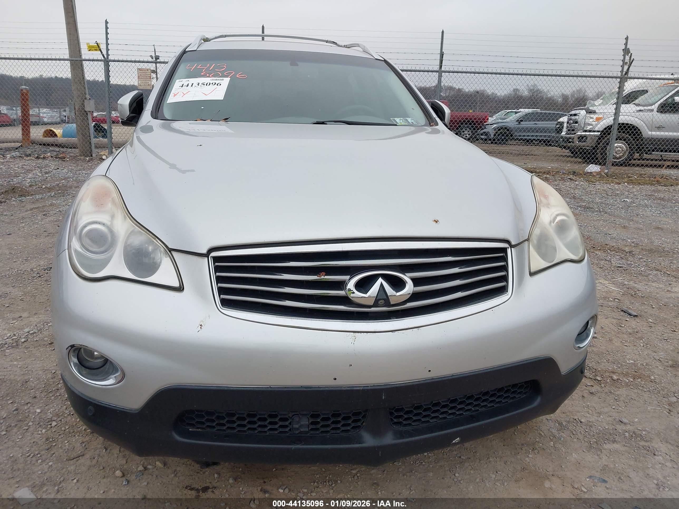 INFINITI EX35 image 6