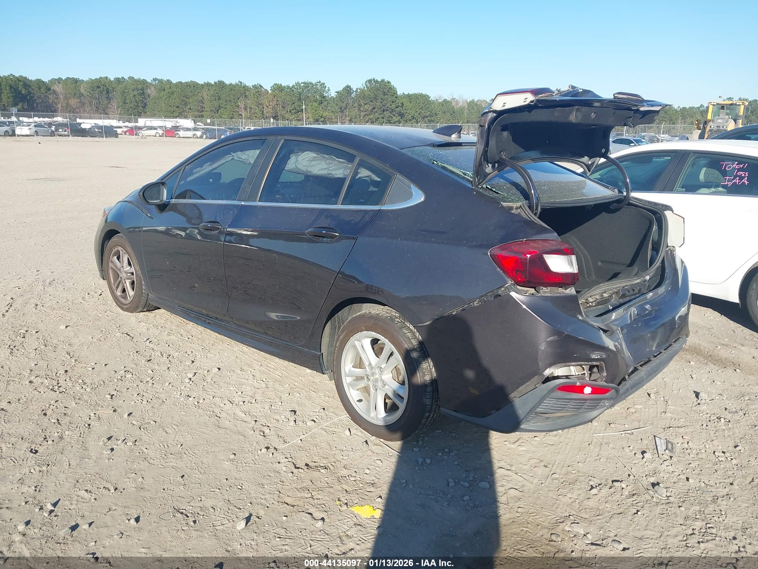 CHEVROLET CRUZE image 3