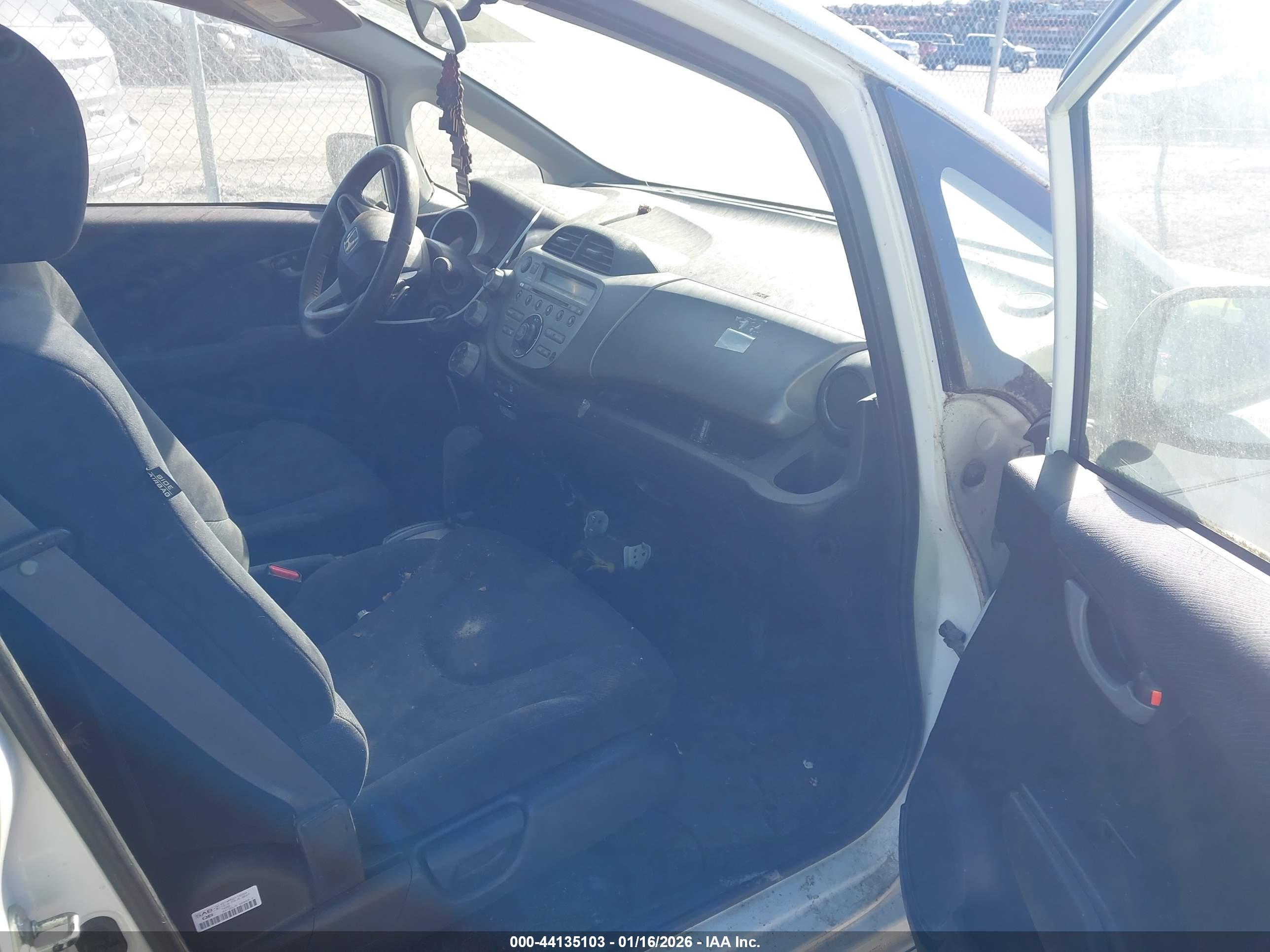 HONDA FIT image 5