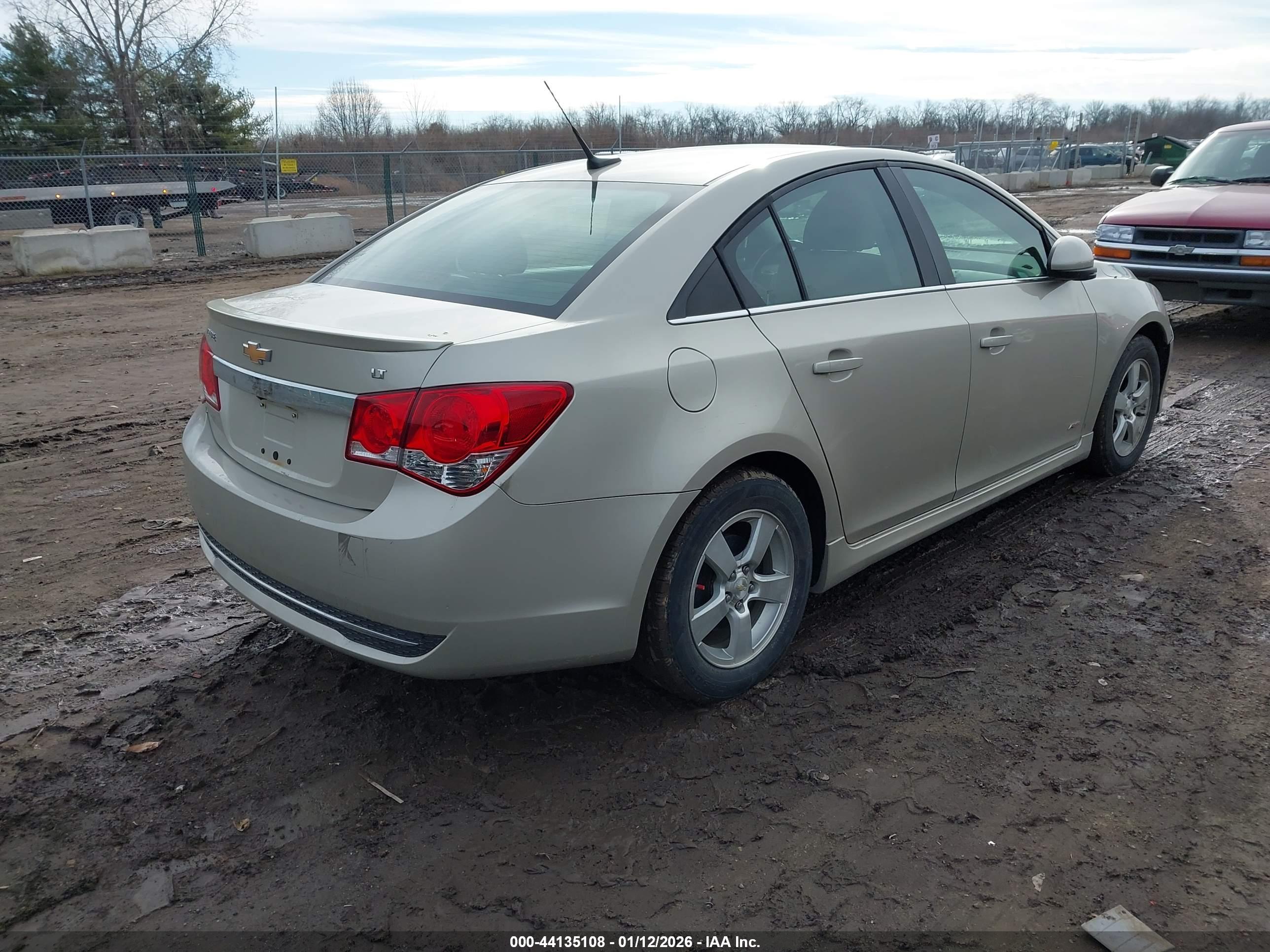 CHEVROLET CRUZE image 4