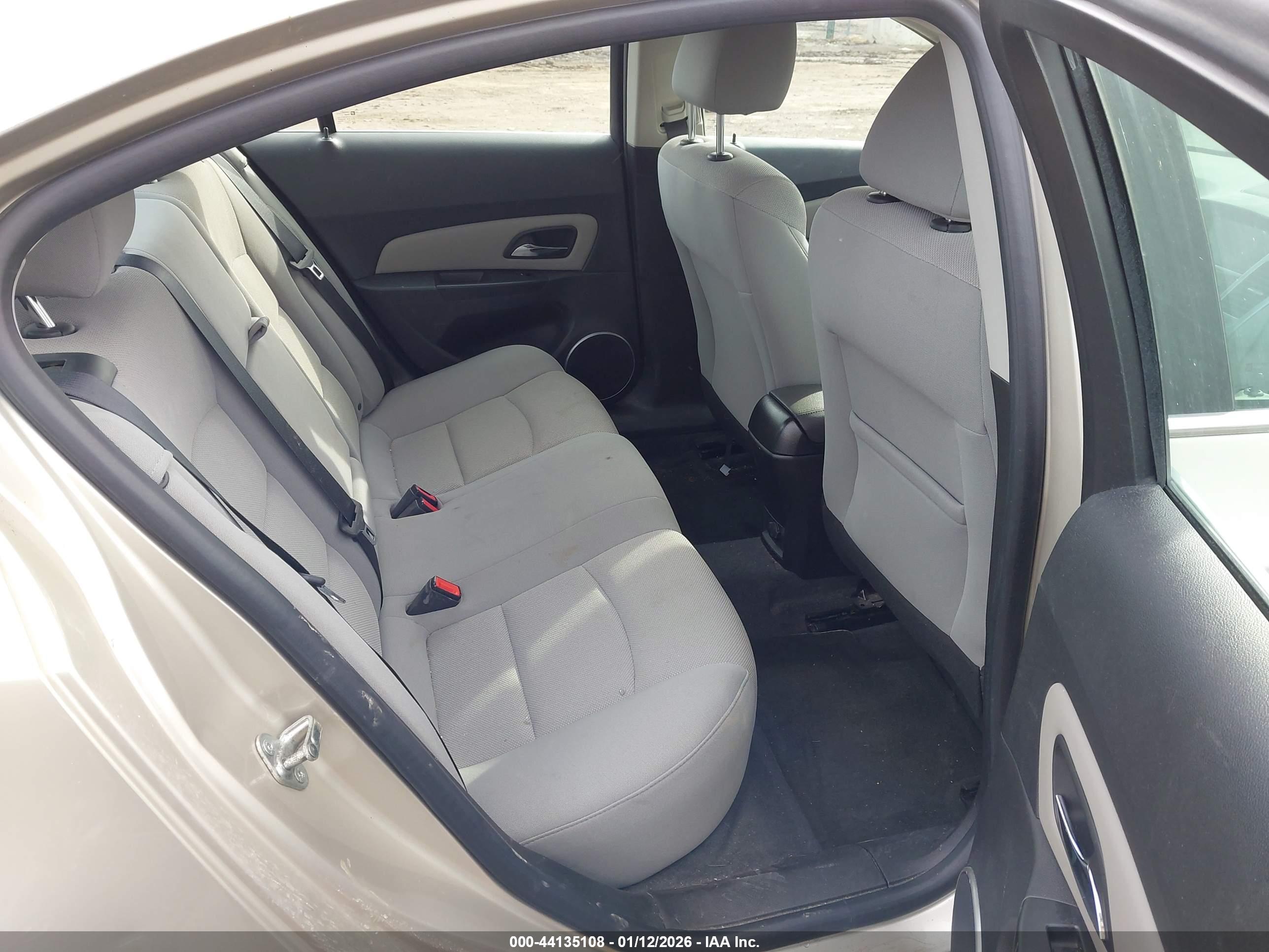 CHEVROLET CRUZE image 8