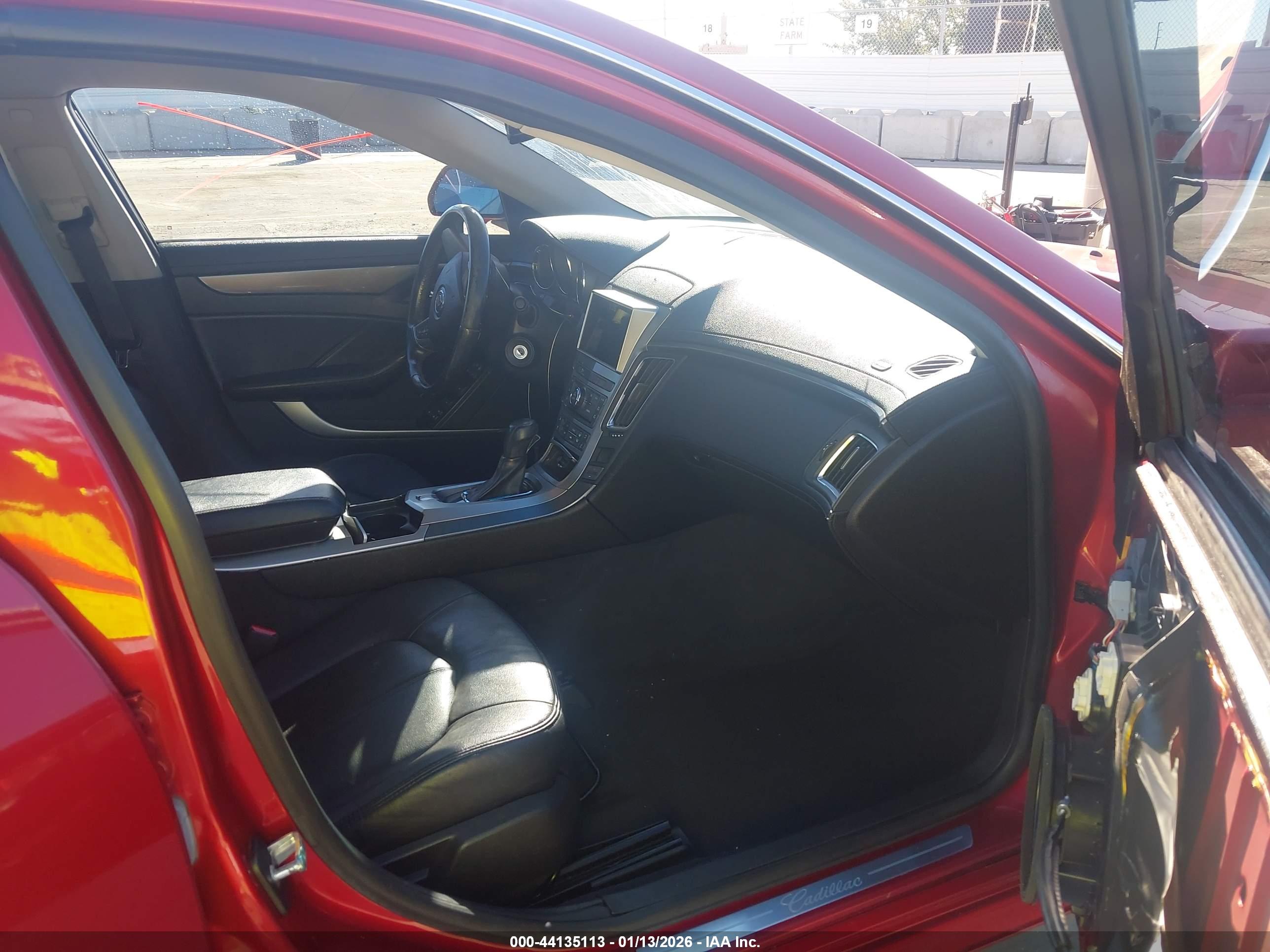 CADILLAC CTS image 5