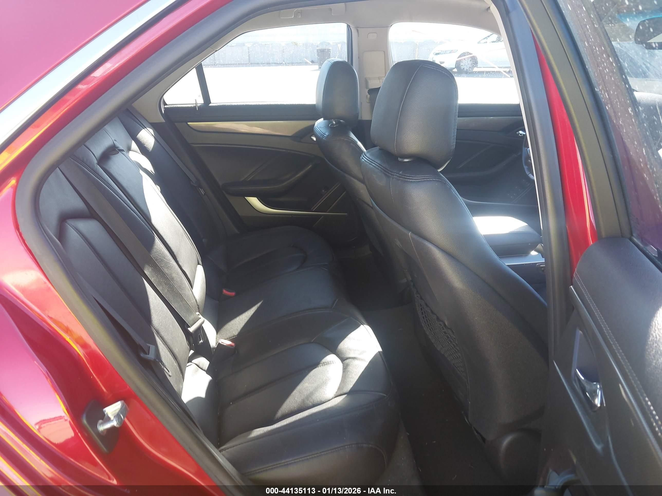 CADILLAC CTS image 8
