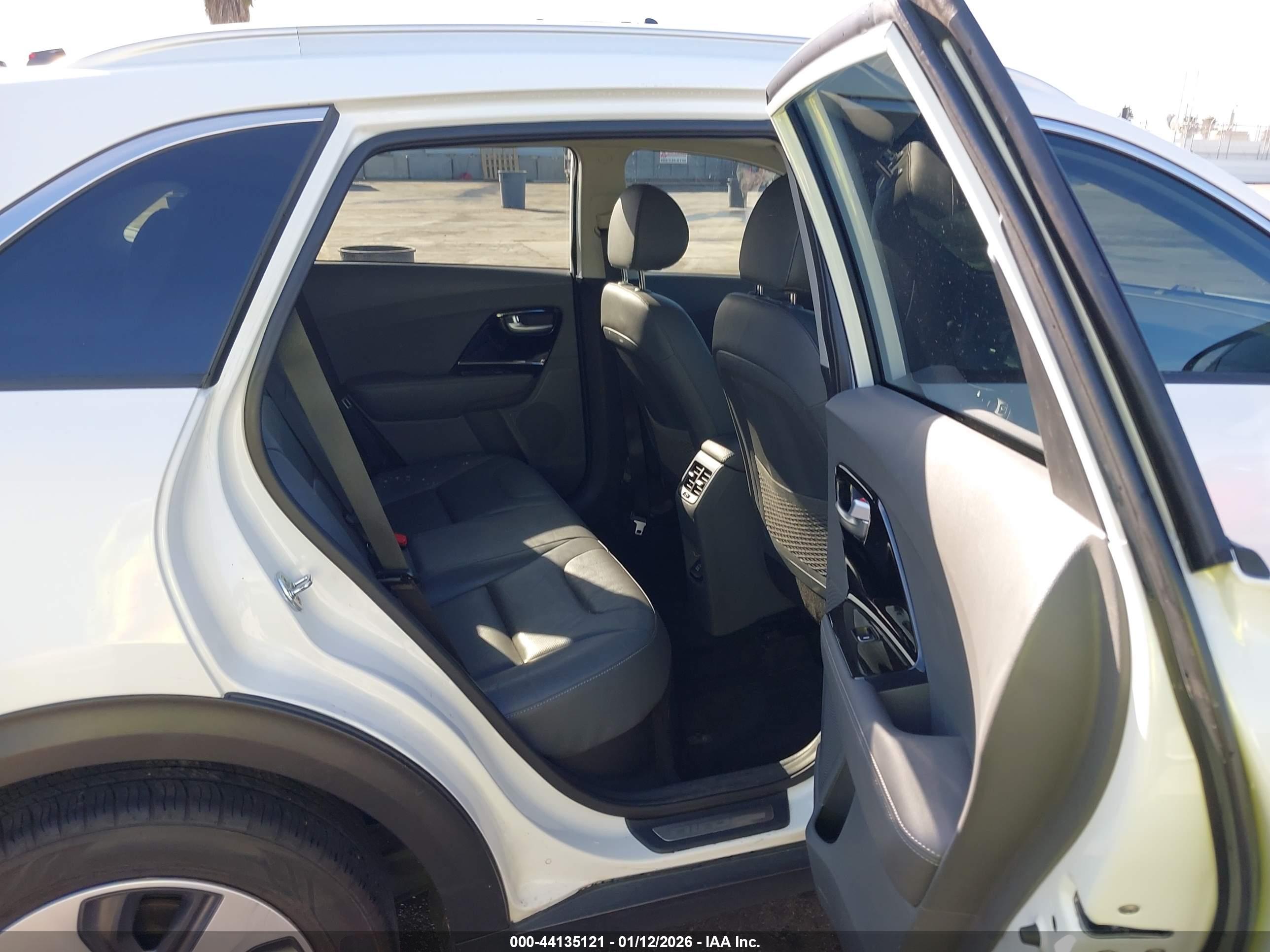 KIA NIRO image 8