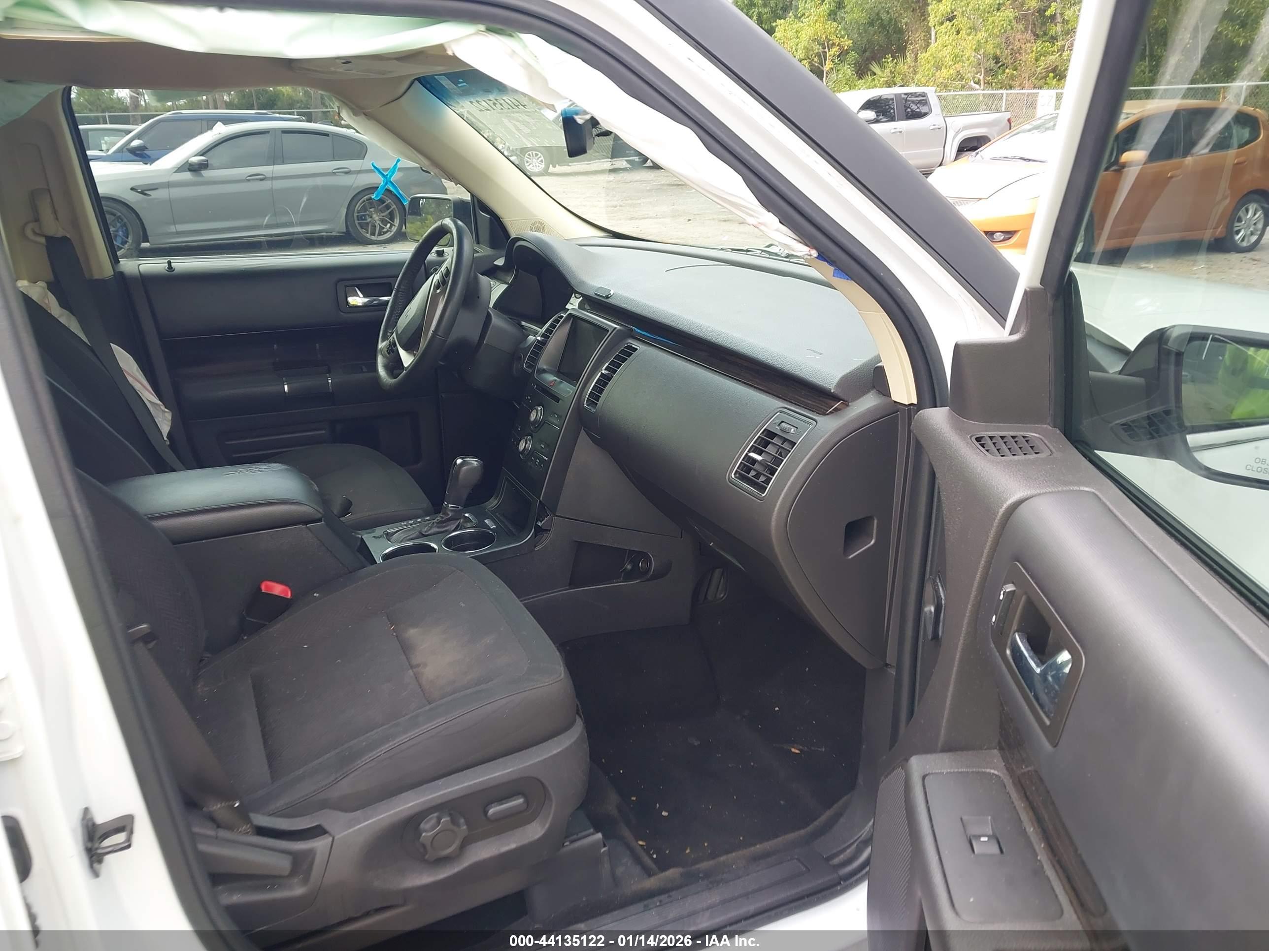 FORD FLEX image 5
