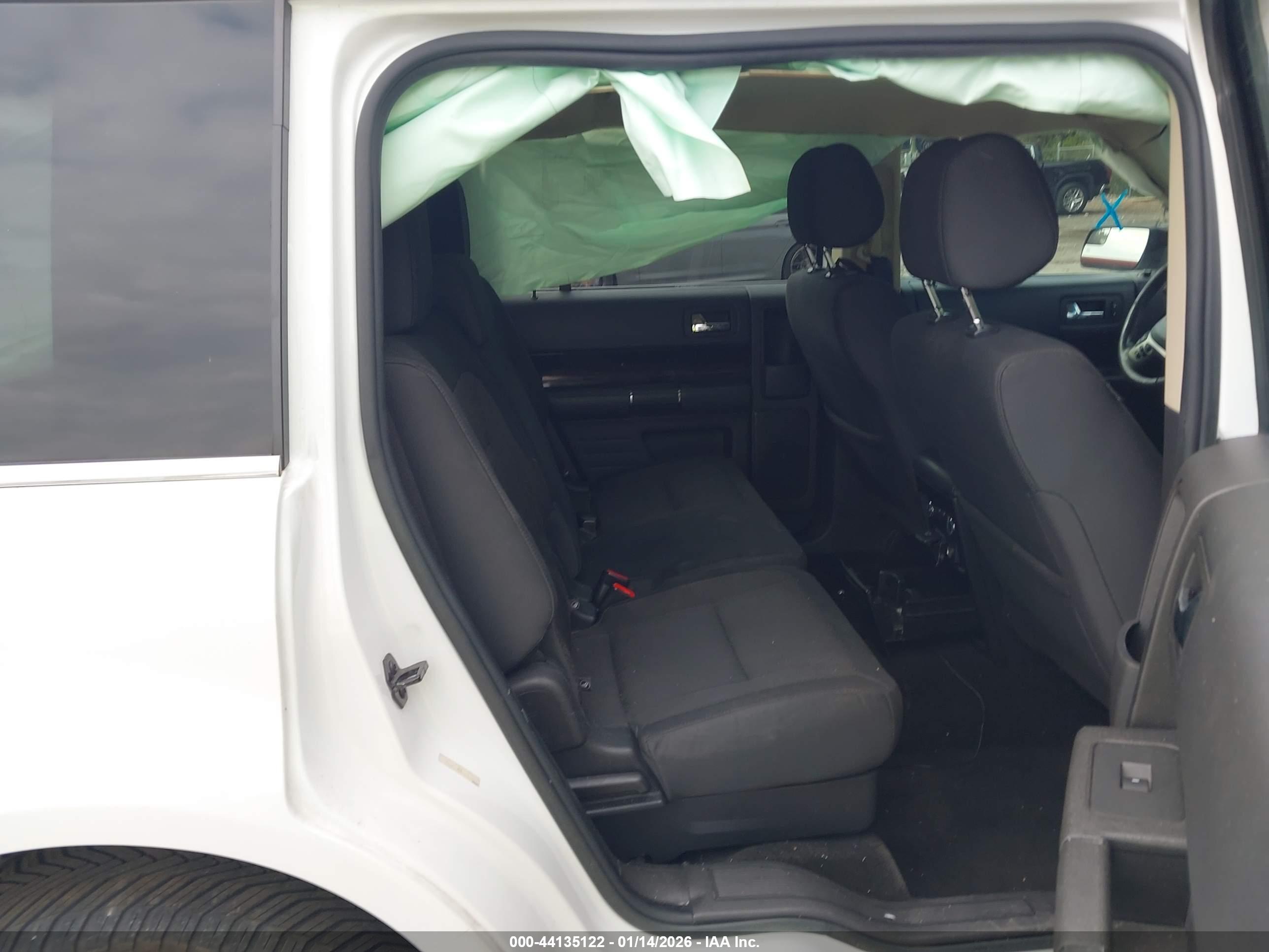 FORD FLEX image 8