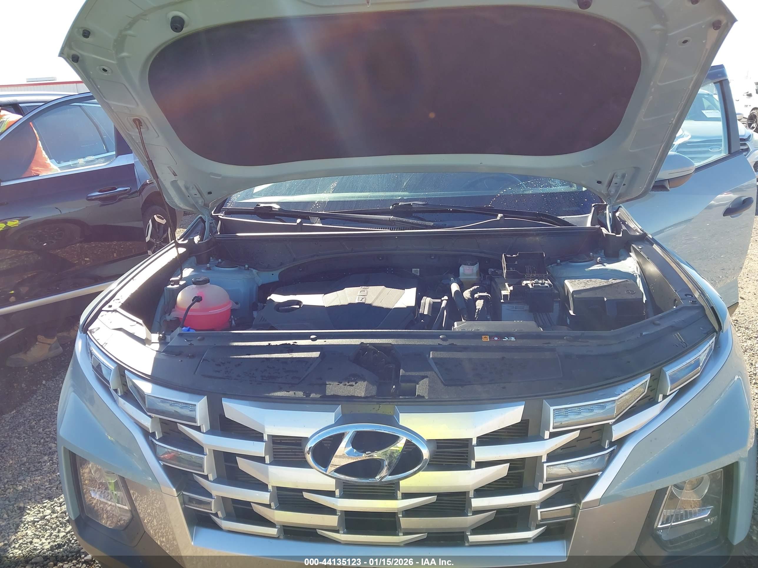 HYUNDAI SANTA image 10