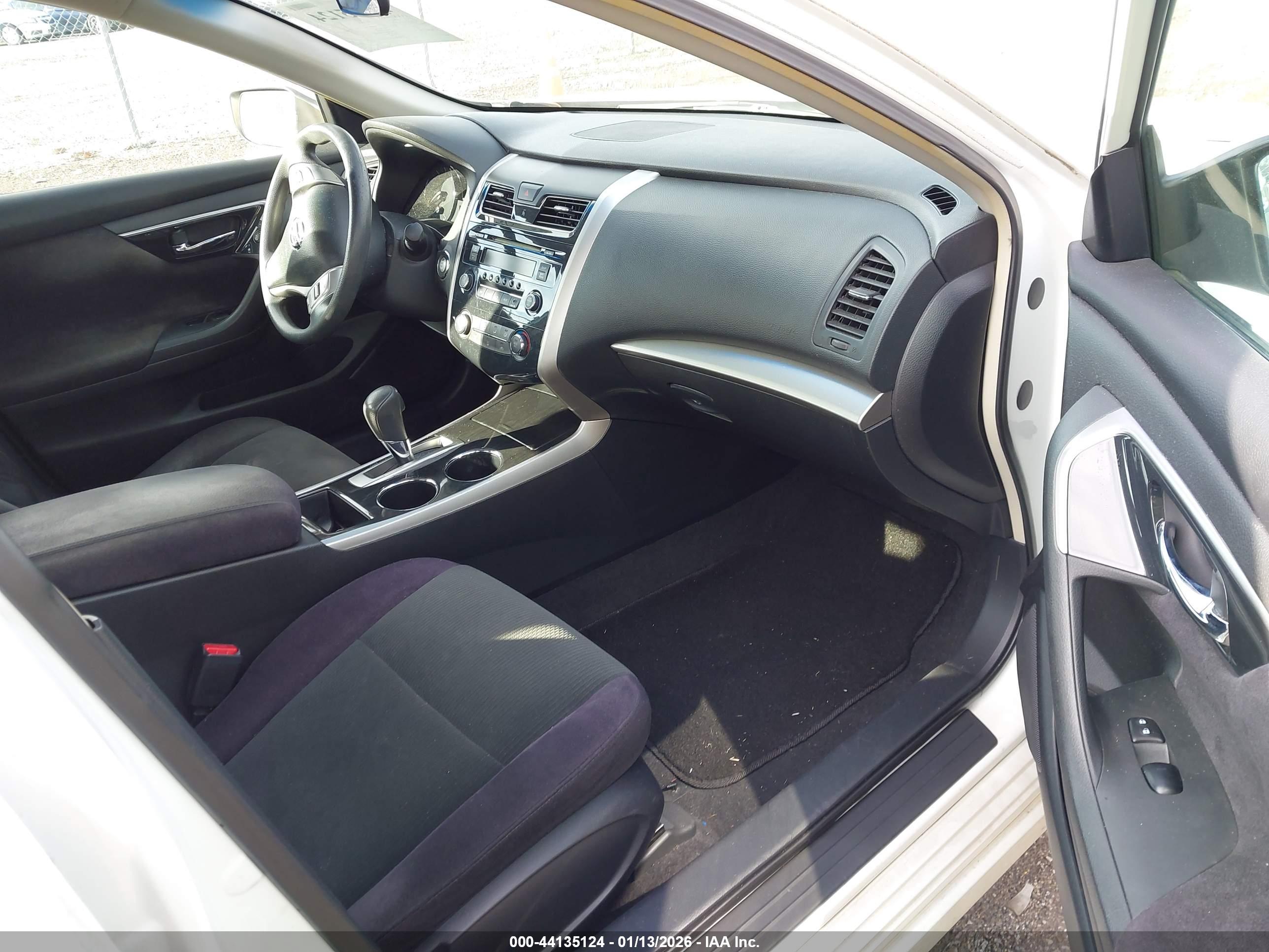 NISSAN ALTIMA image 5