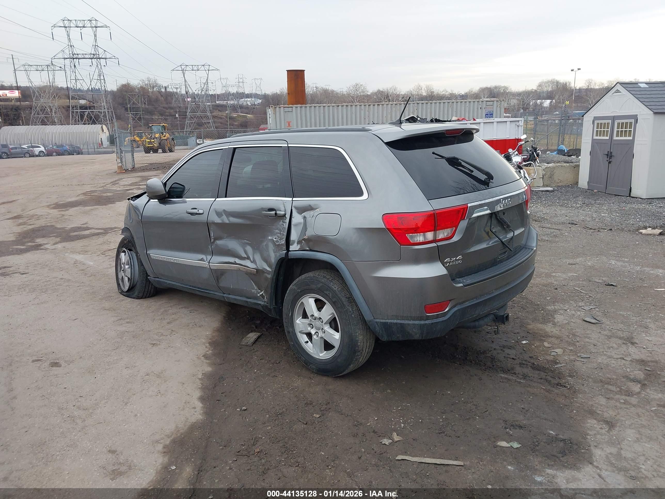 JEEP GRAND image 3