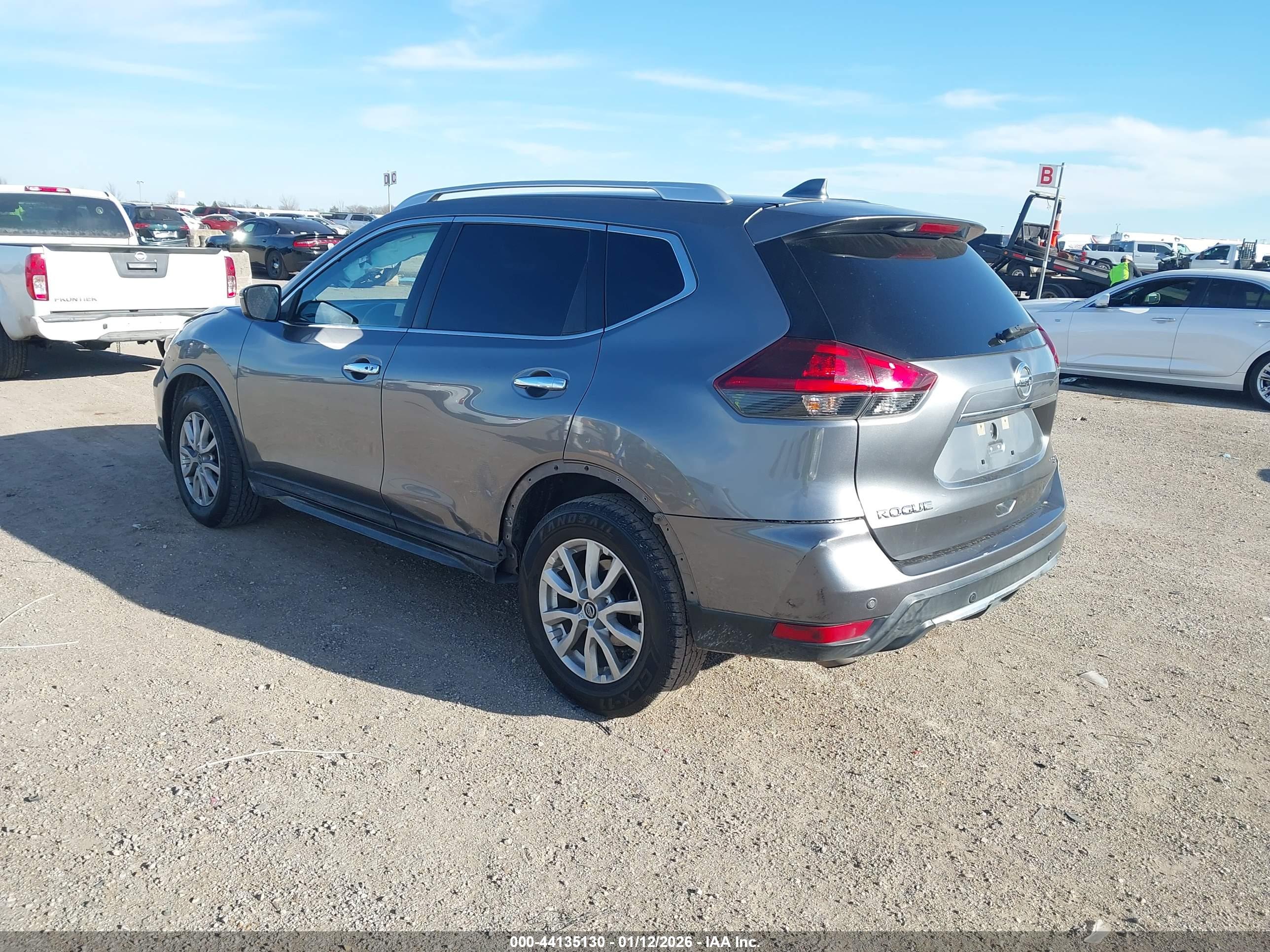 NISSAN ROGUE image 3