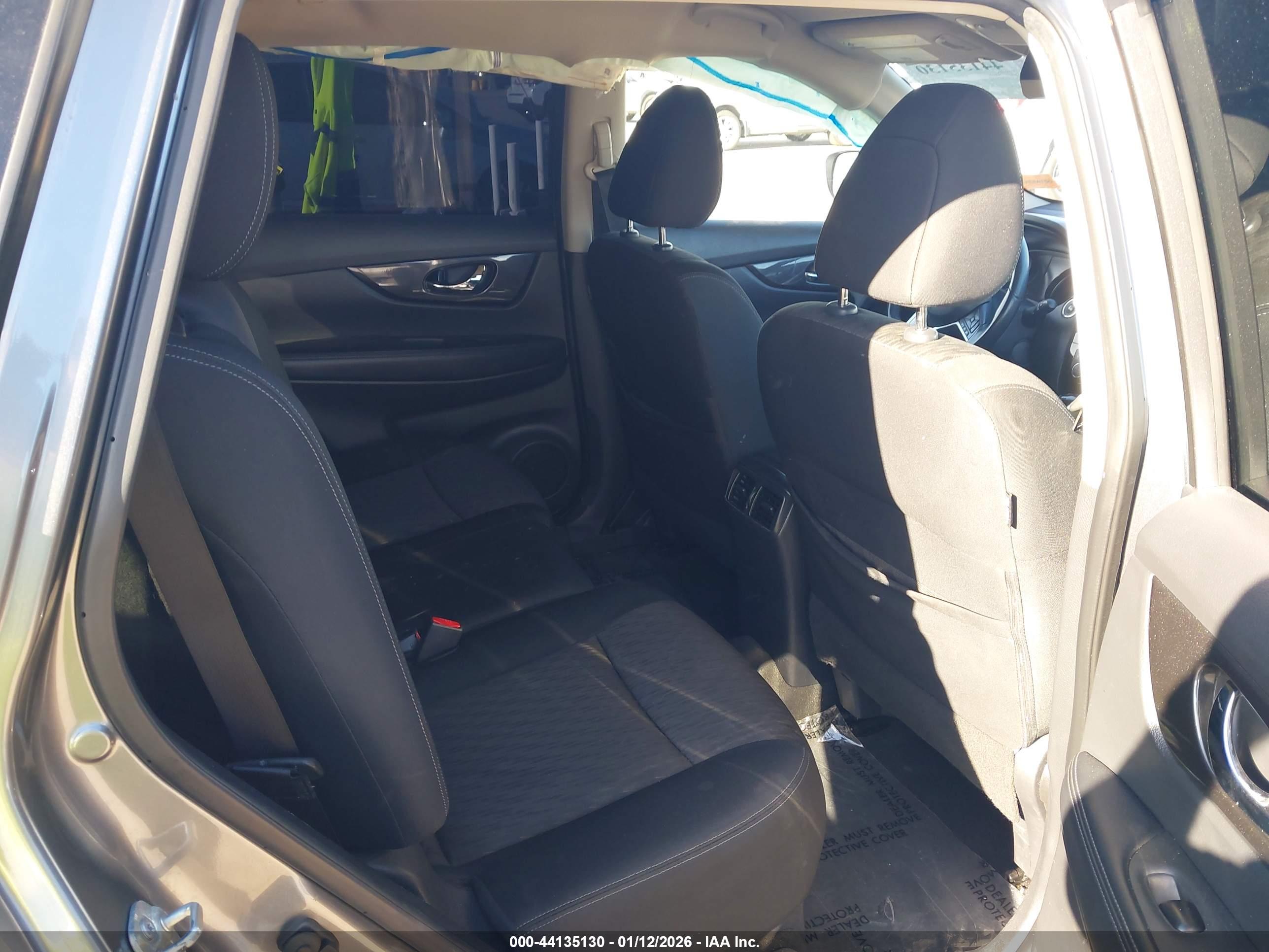 NISSAN ROGUE image 8