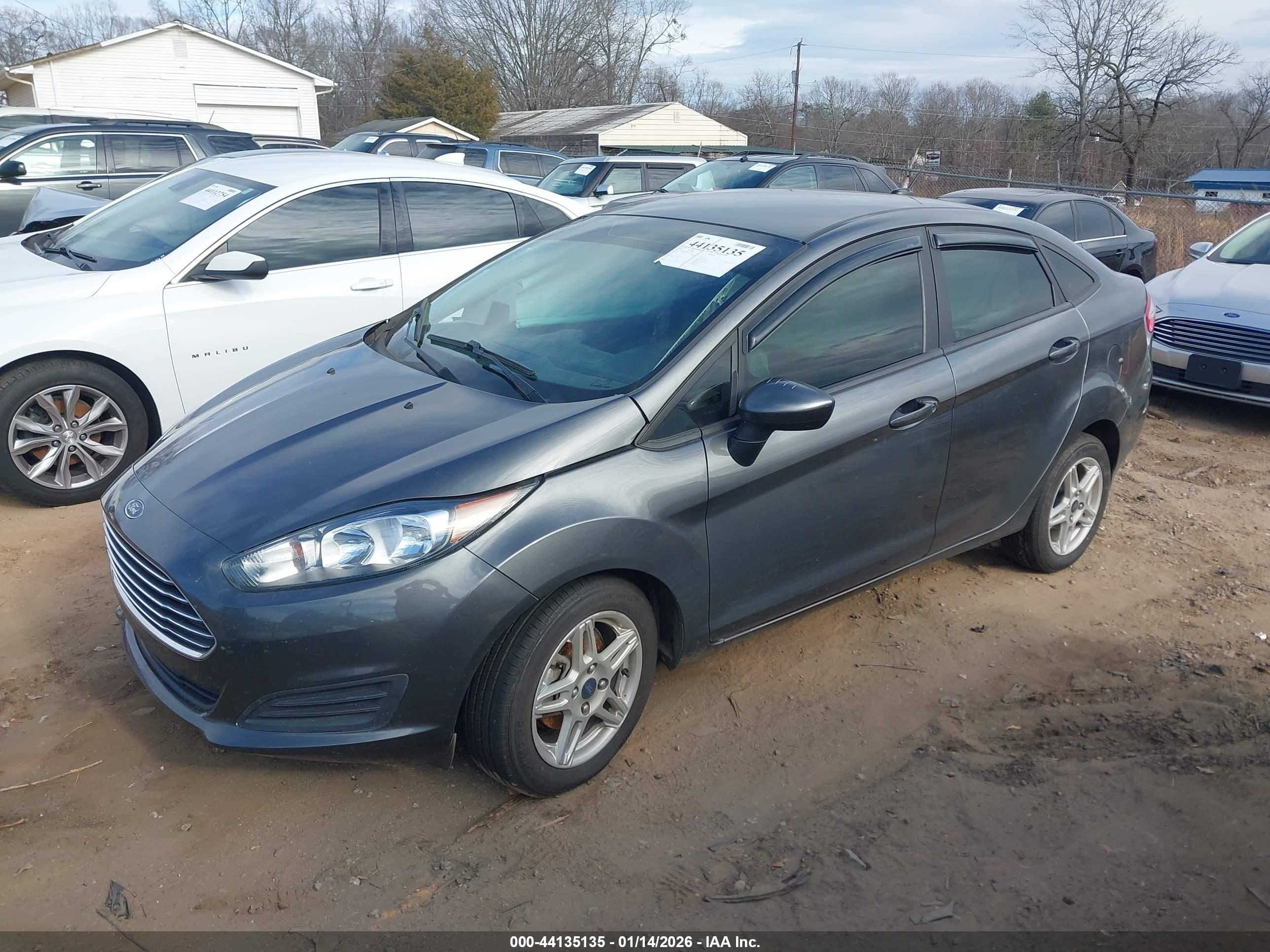 FORD FIESTA image 2