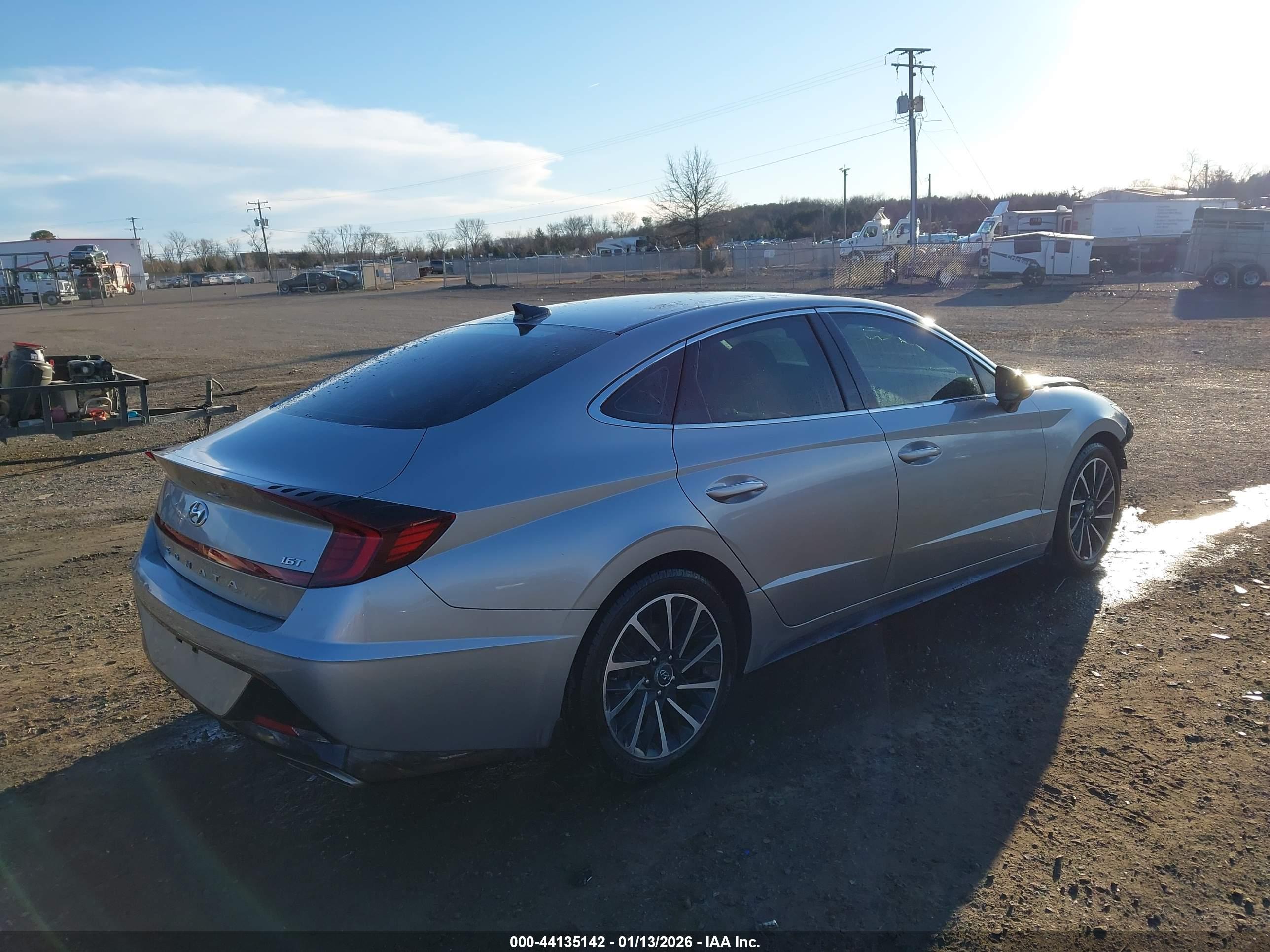 HYUNDAI SONATA image 4