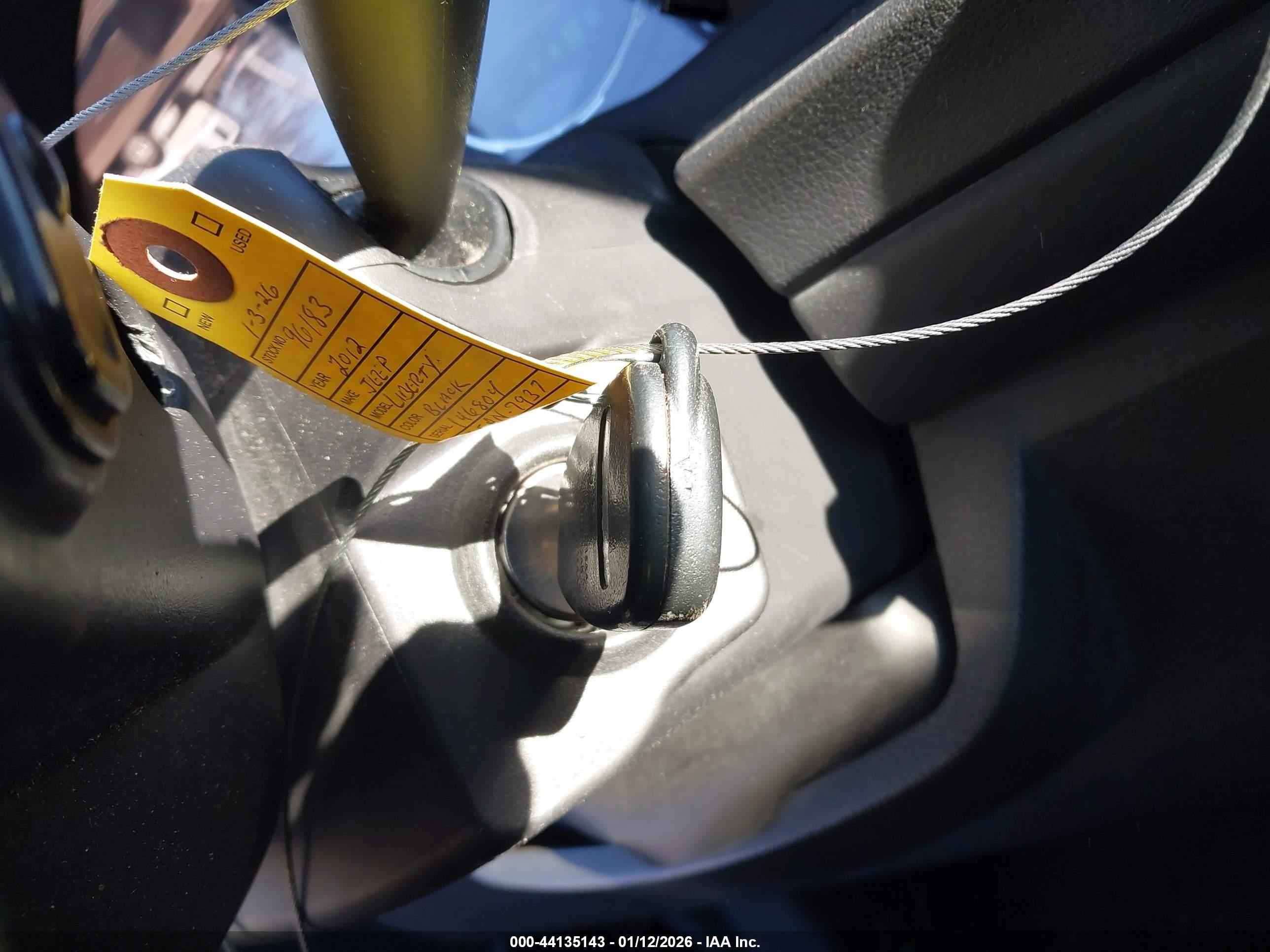 JEEP LIBERTY image 11