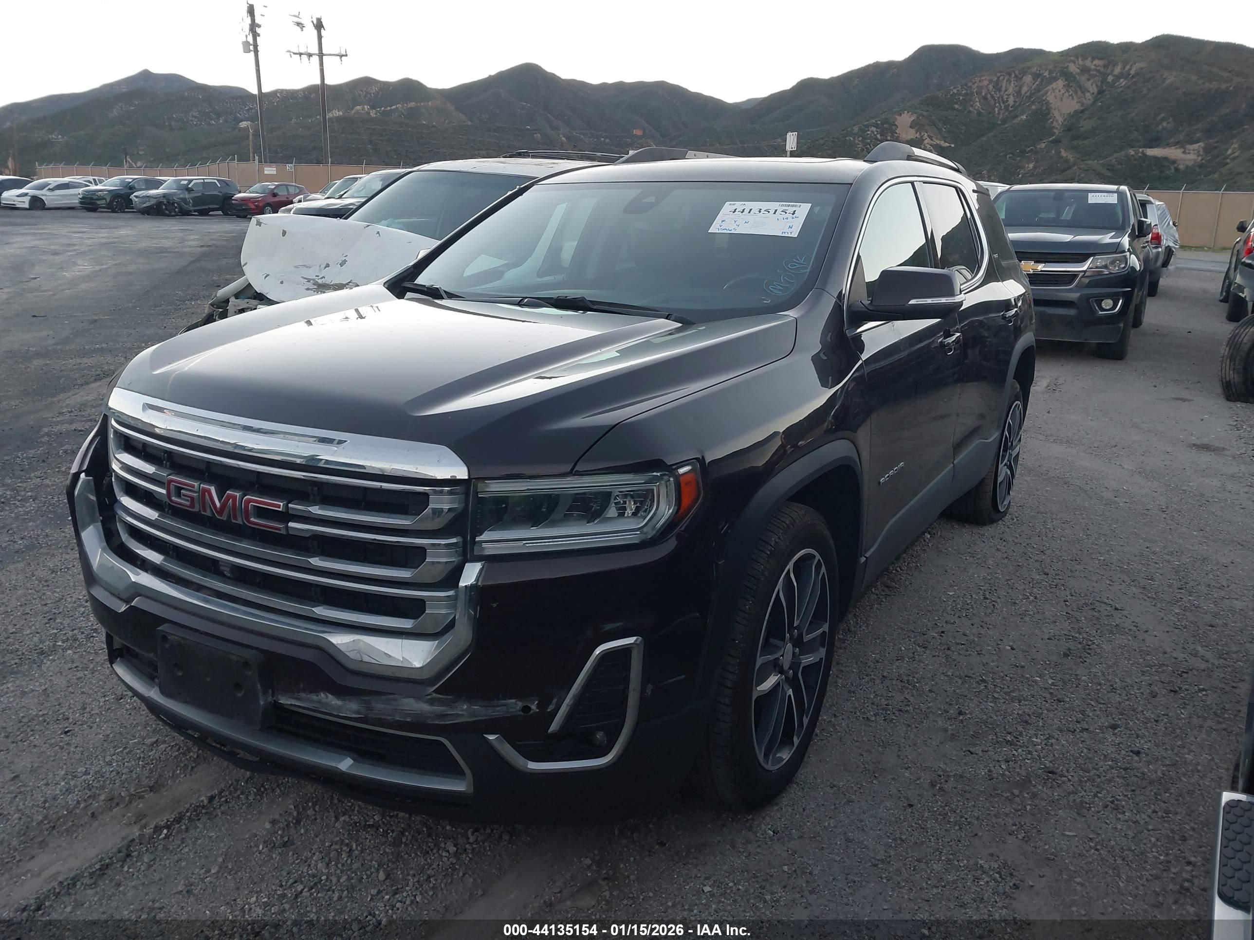 GMC ACADIA image 2