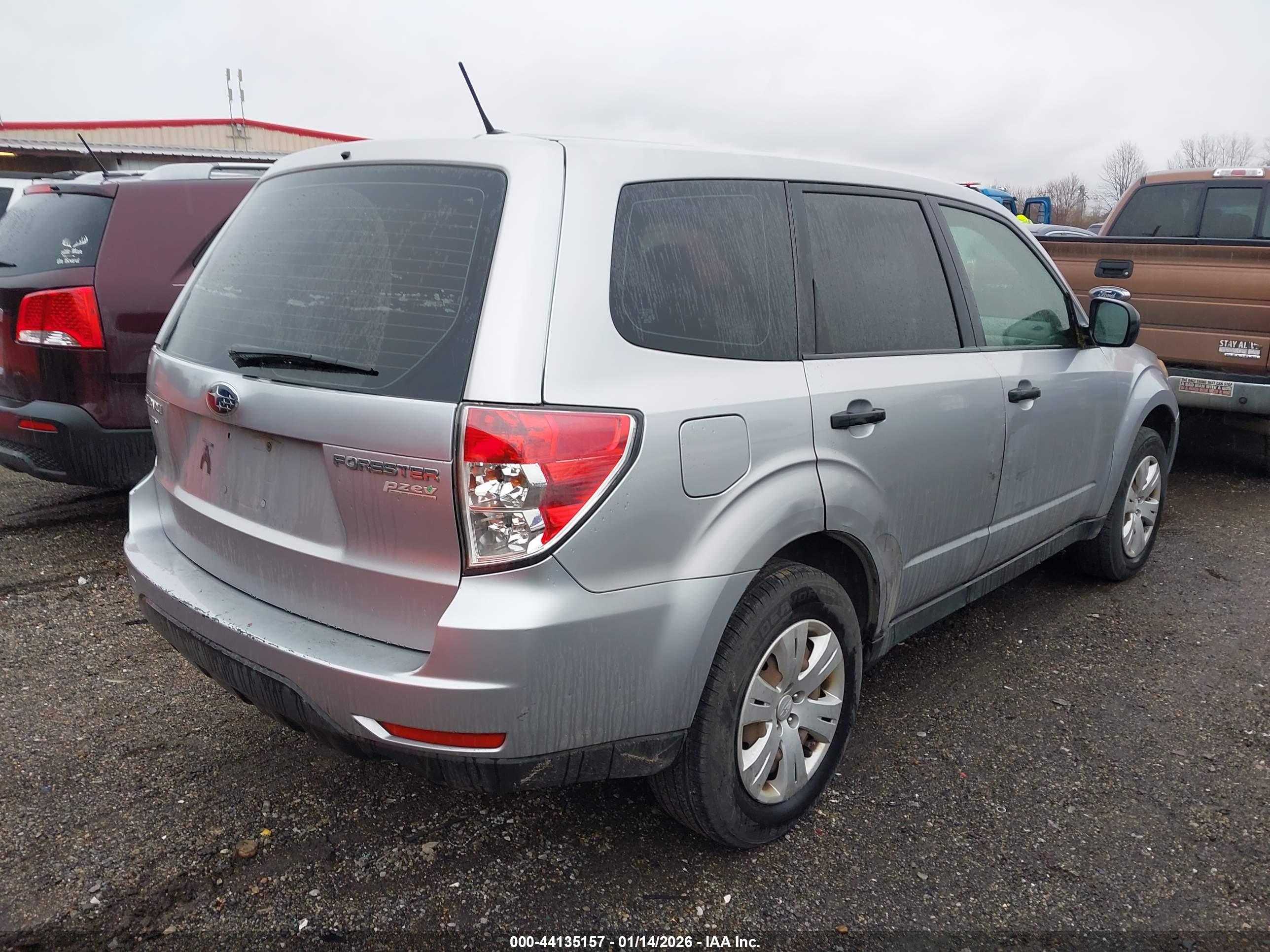 SUBARU FORESTER image 4