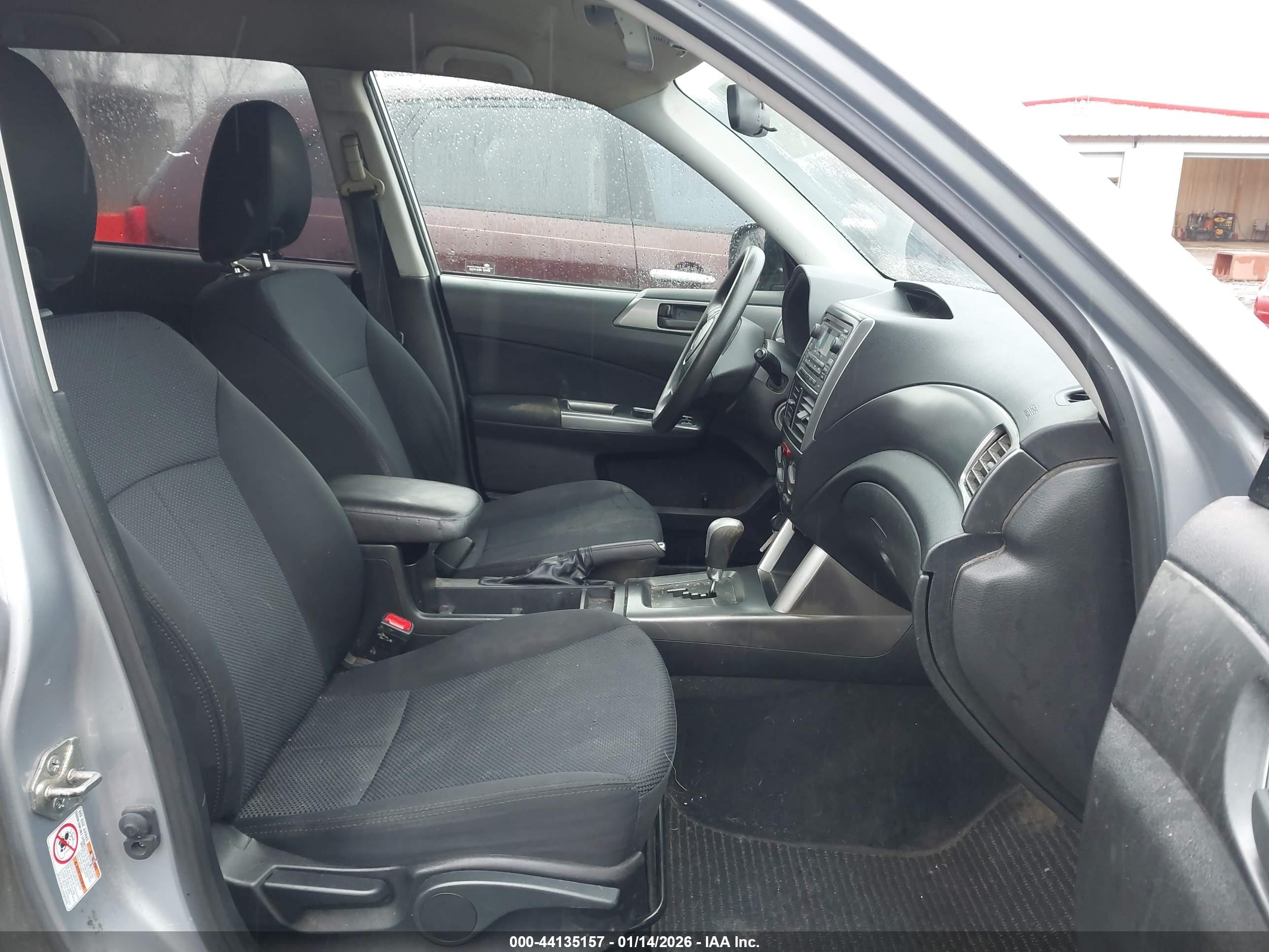 SUBARU FORESTER image 5