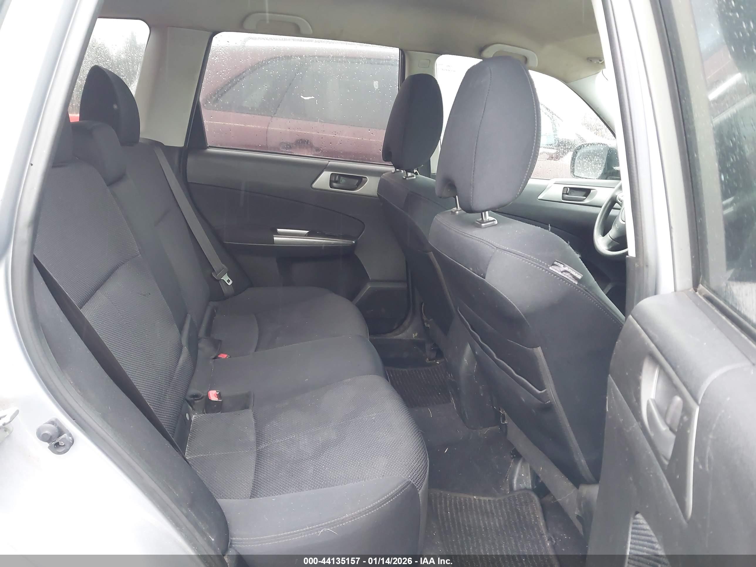 SUBARU FORESTER image 8
