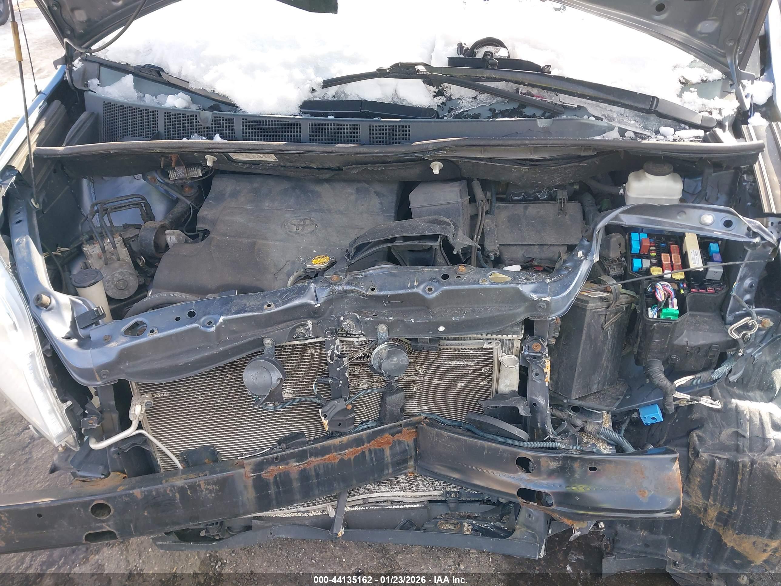 TOYOTA SIENNA image 10