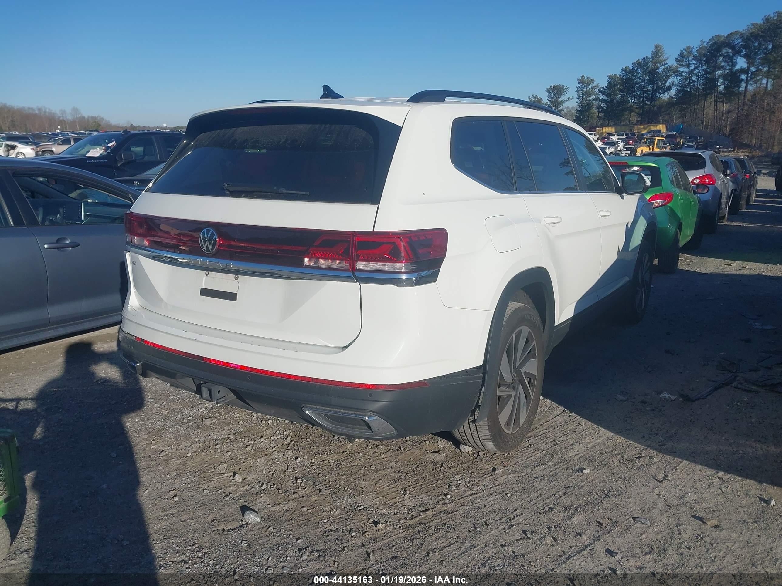 VOLKSWAGEN ATLAS image 4
