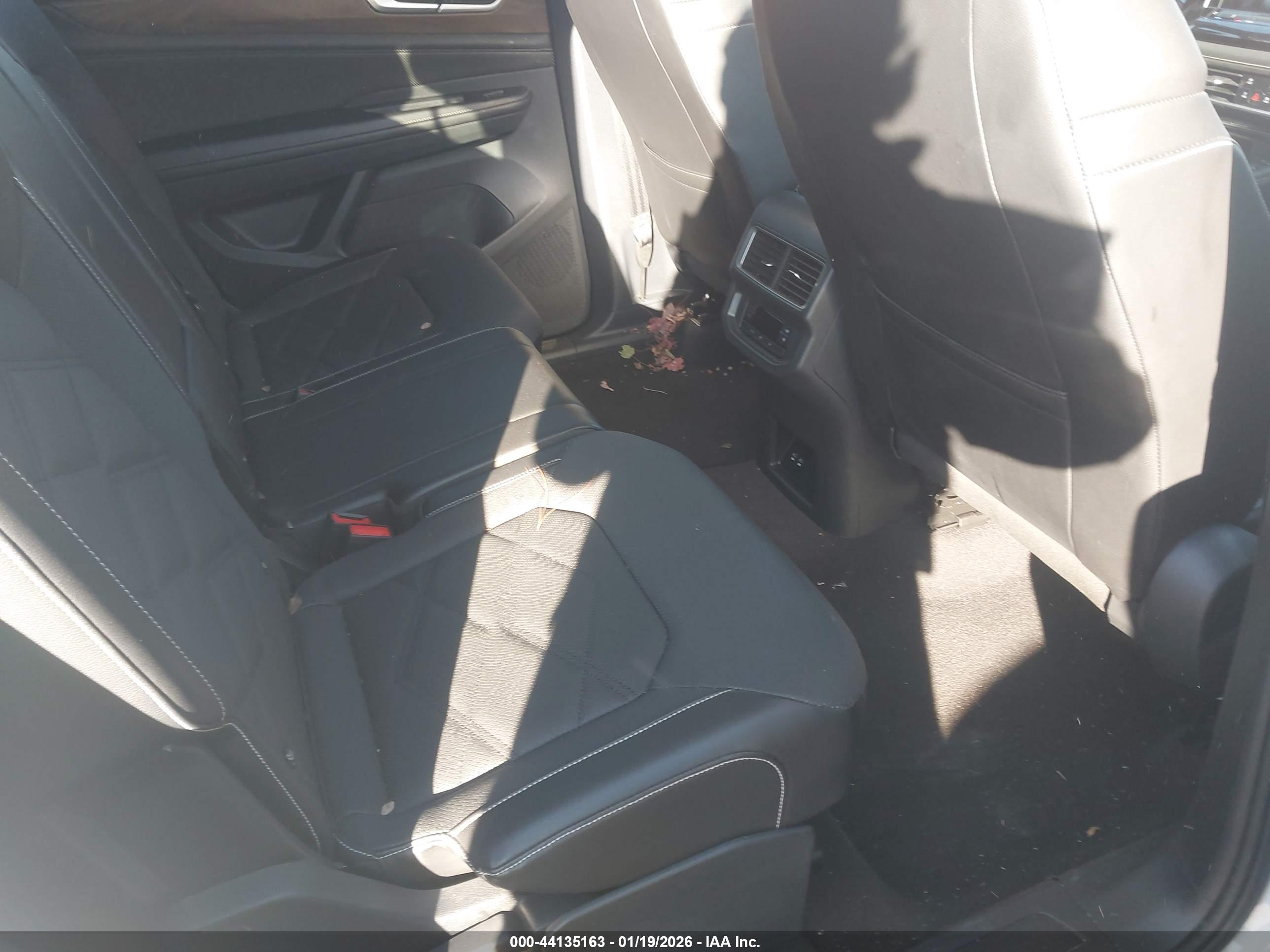 VOLKSWAGEN ATLAS image 8