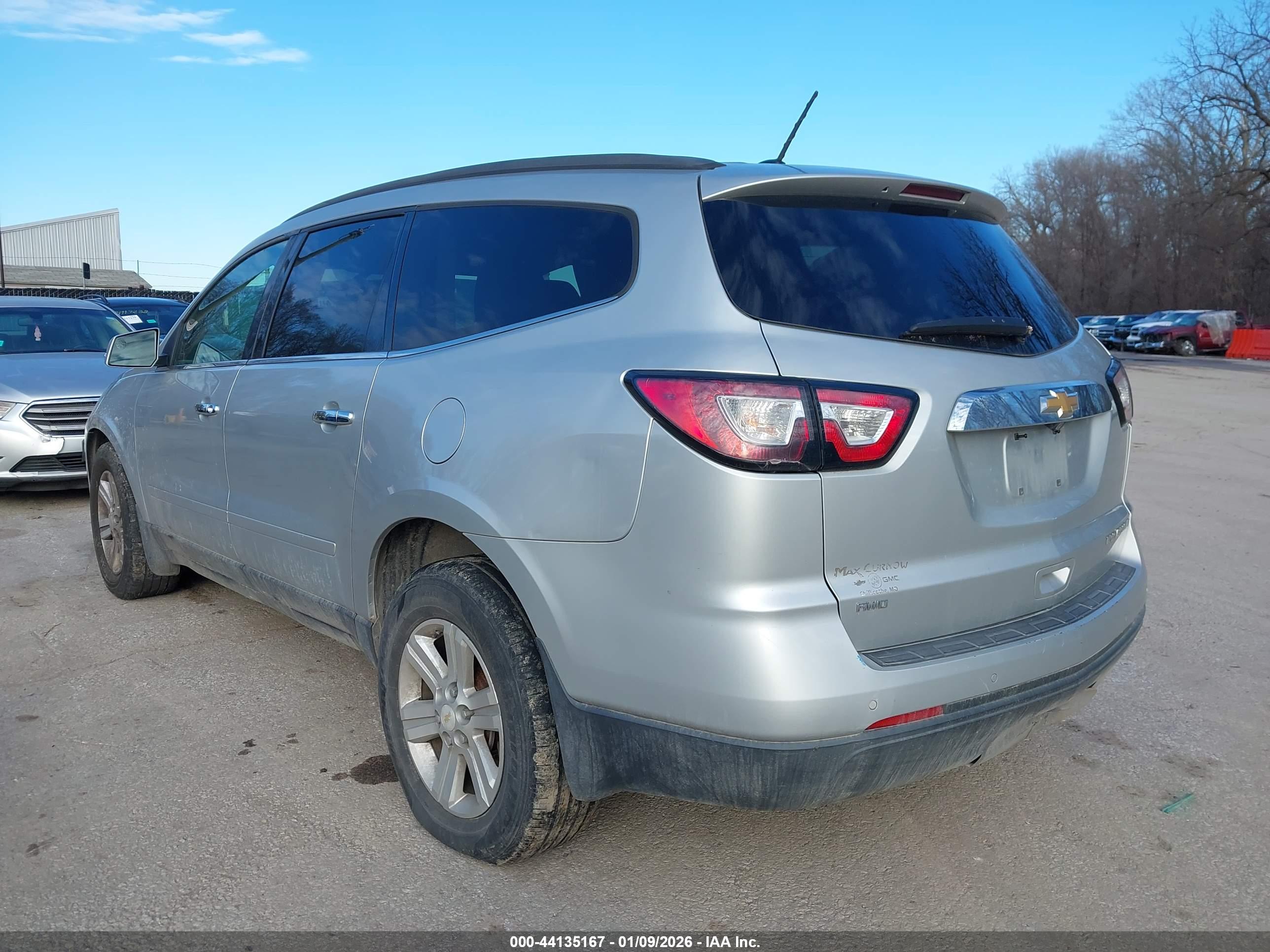 CHEVROLET TRAVERSE image 3