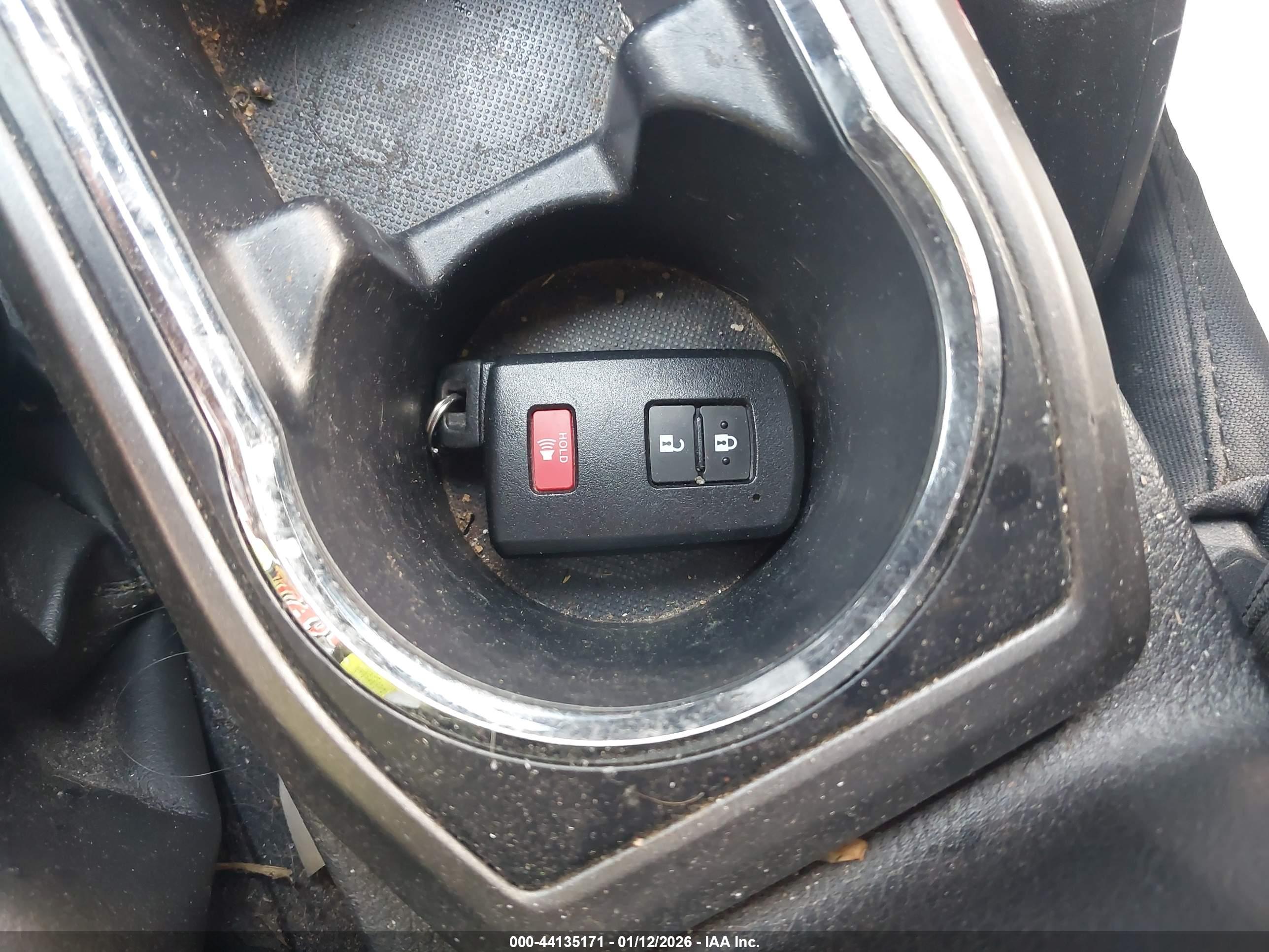TOYOTA TACOMA image 11