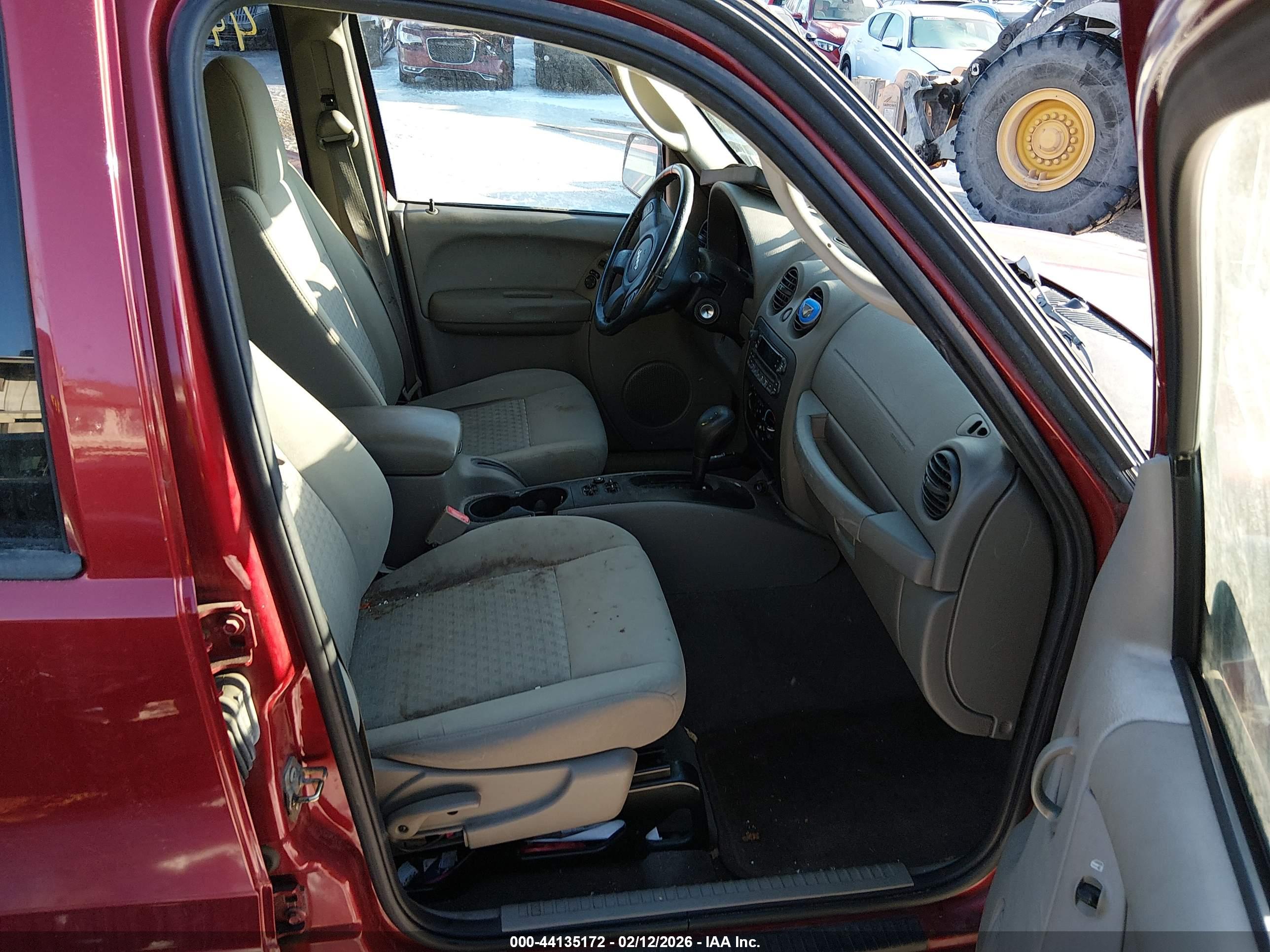 JEEP LIBERTY image 5