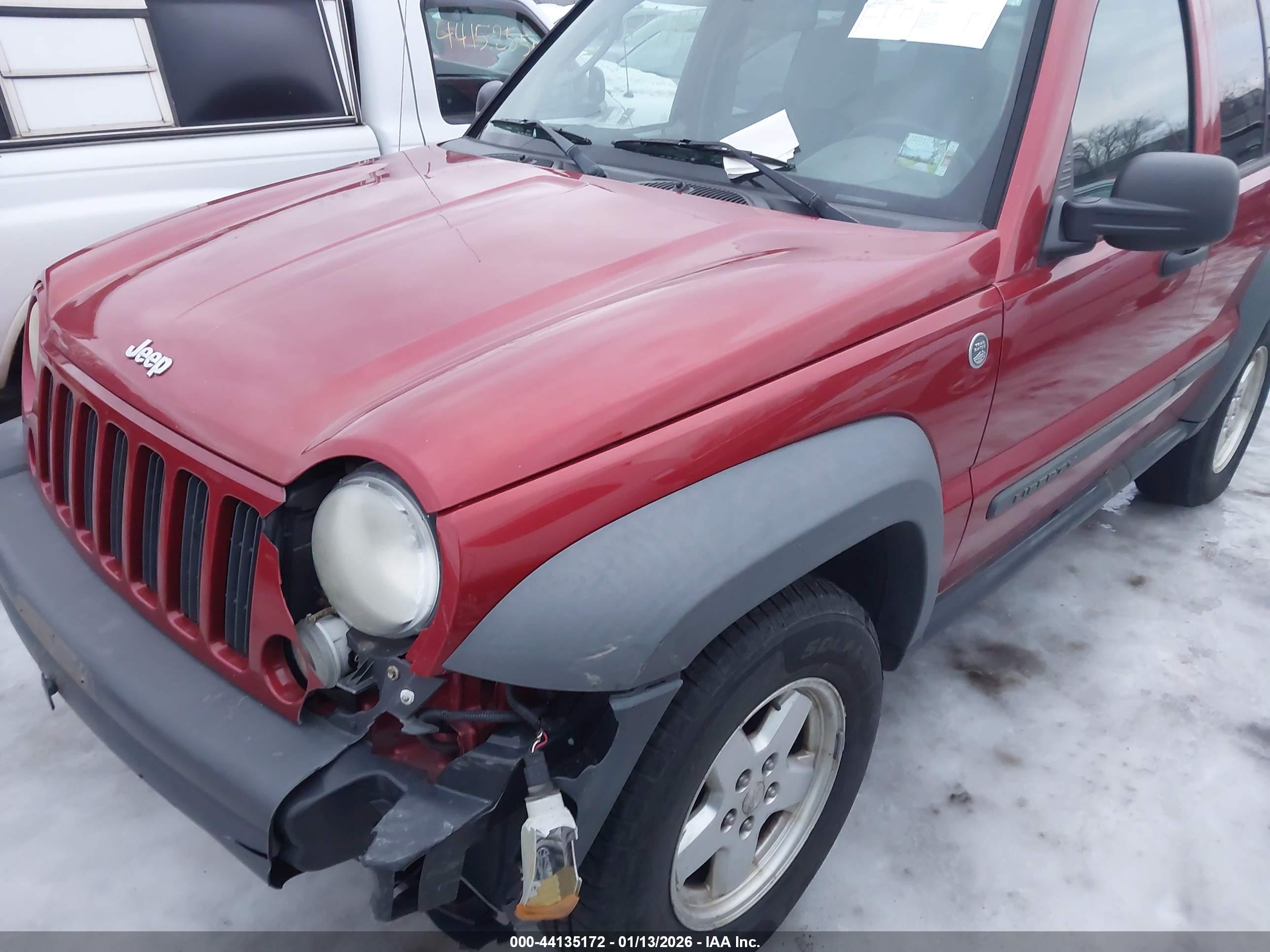 JEEP LIBERTY image 6