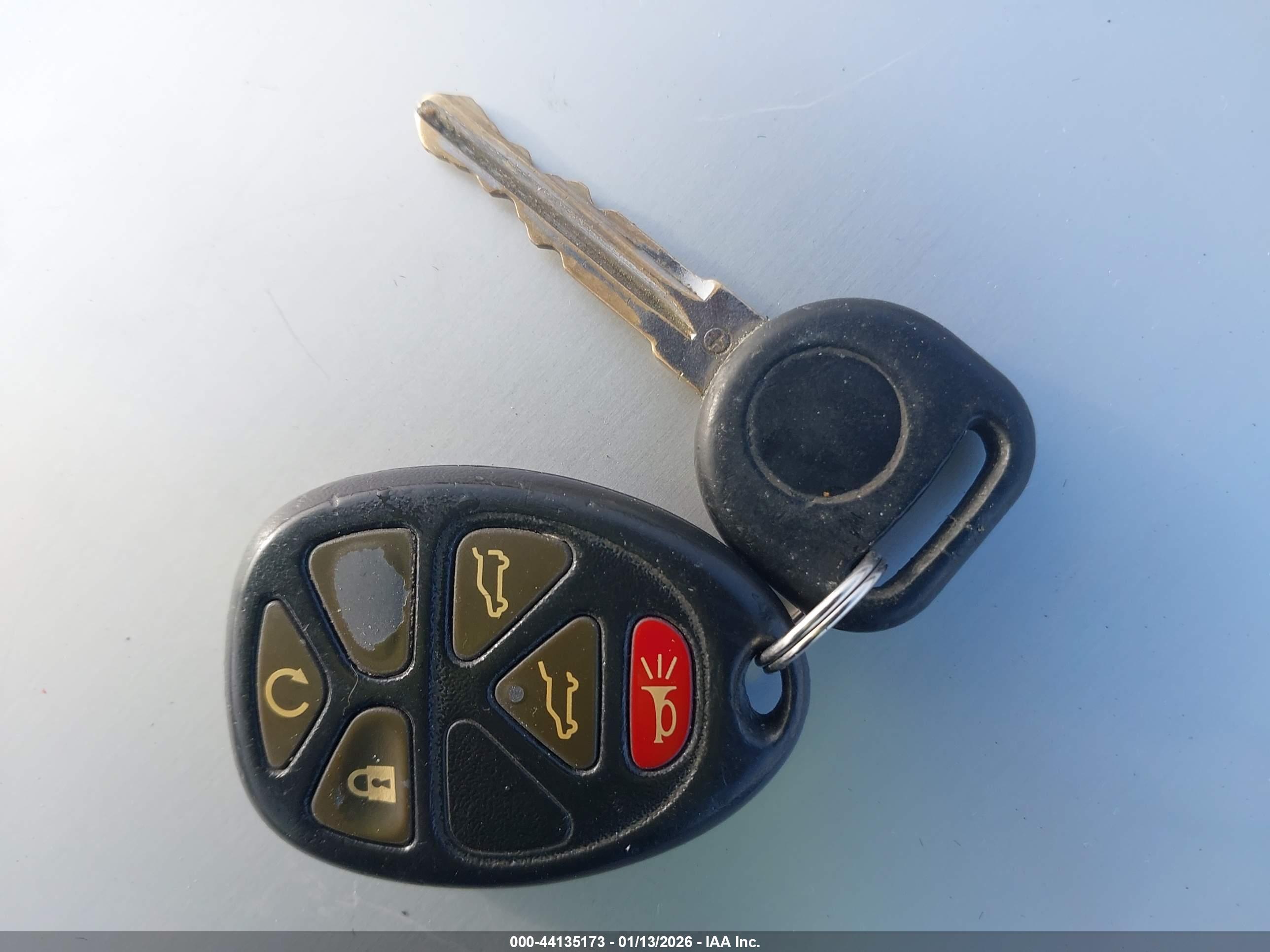 GMC YUKON image 11