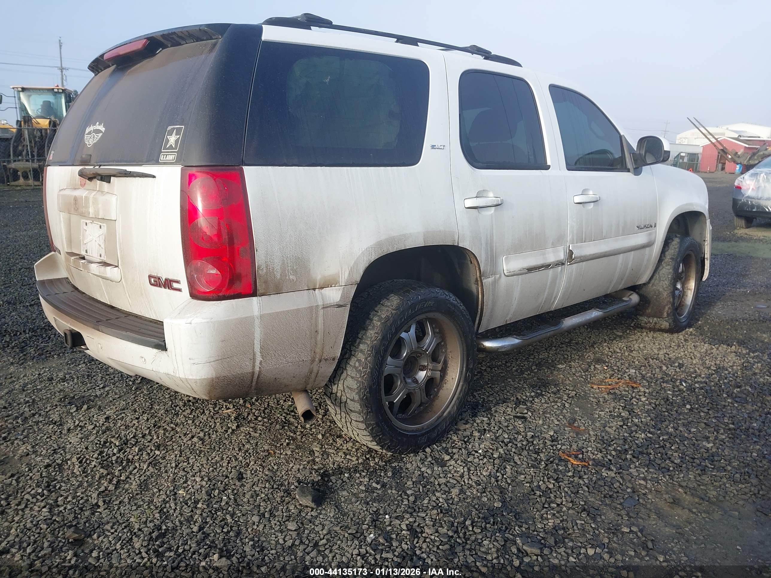 GMC YUKON image 4