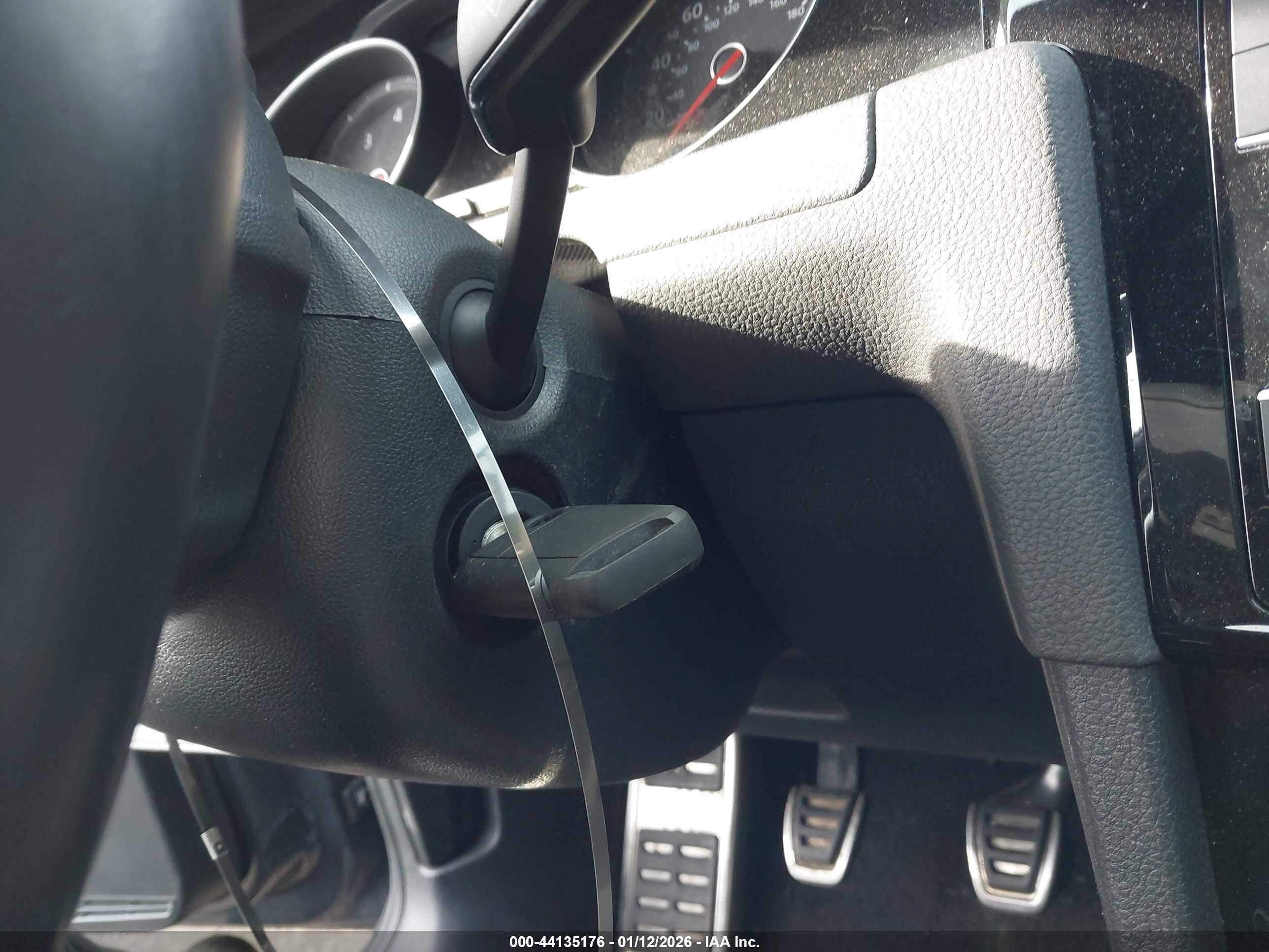 VOLKSWAGEN GOLF image 11